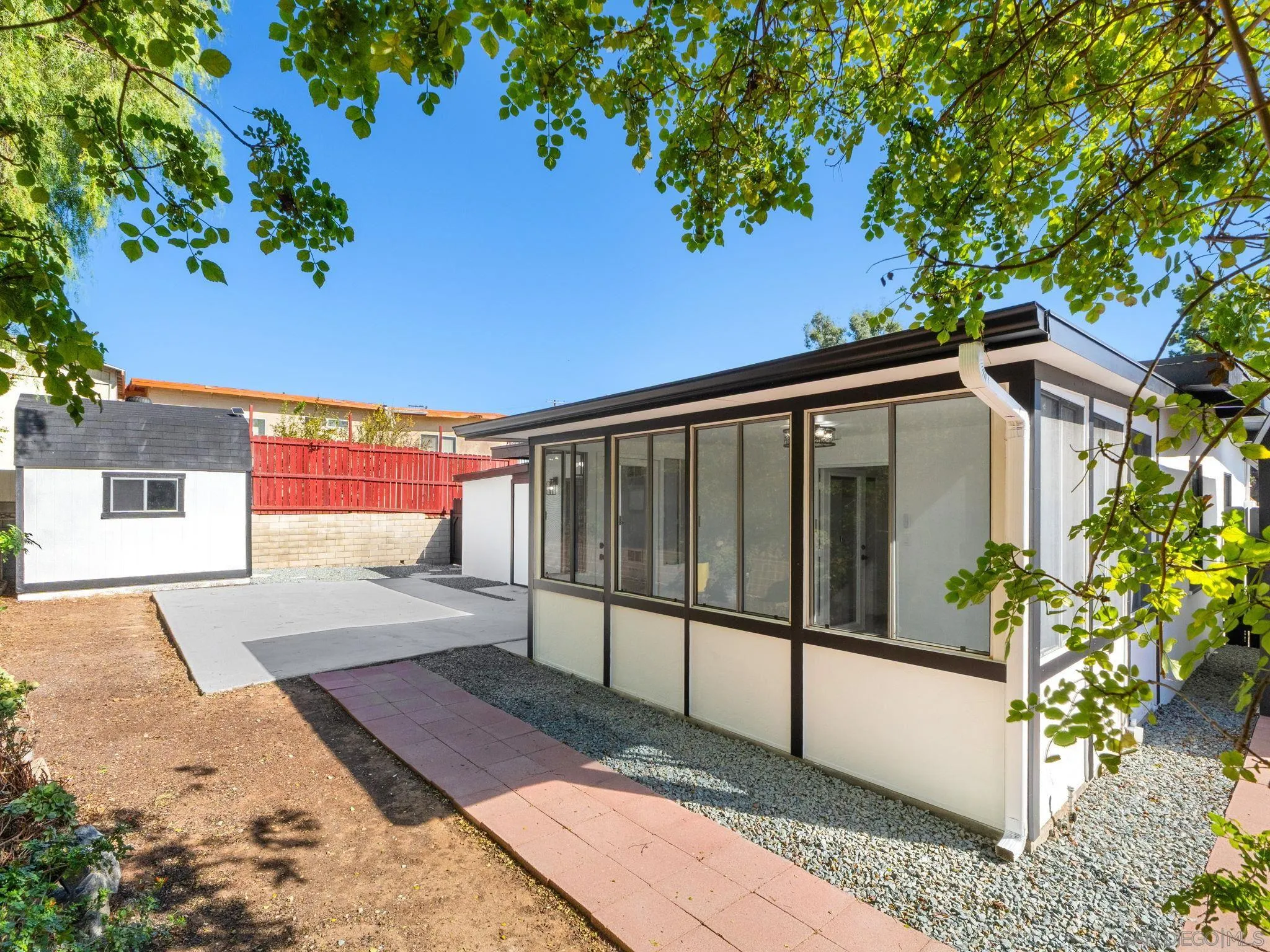 1736 Gateway, San Diego, CA 92105