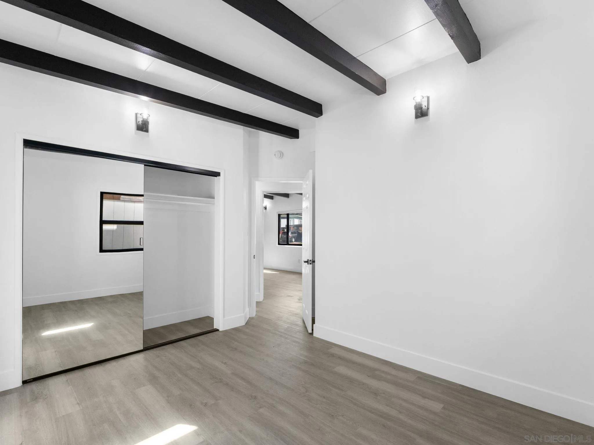 1736 Gateway, San Diego, CA 92105