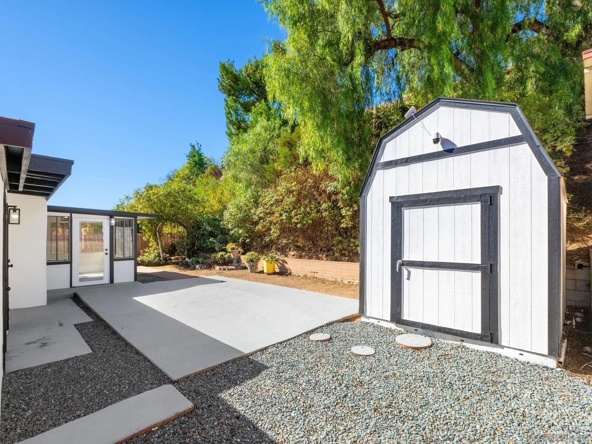 1736 Gateway, San Diego, CA 92105