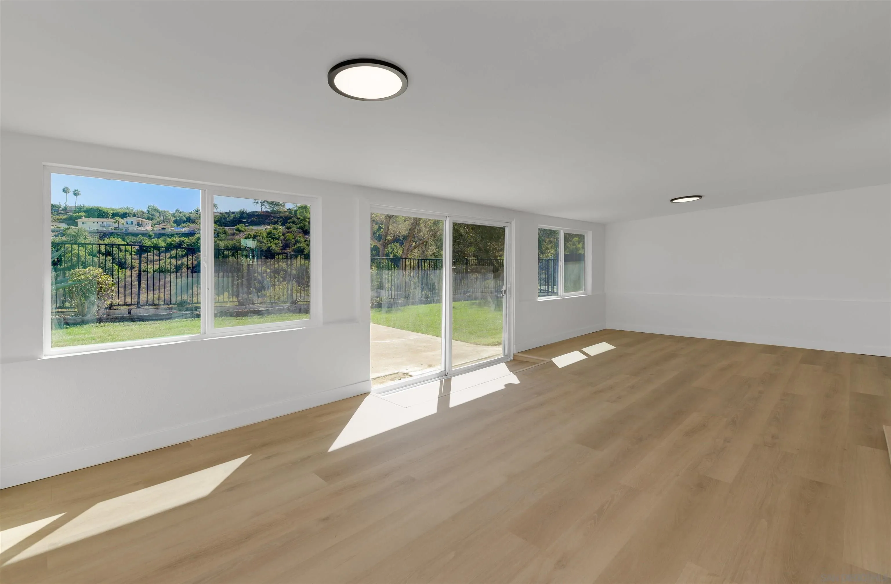 https://cdn.realtyfeed.com/cdn/127/260025063/34e4c39b42fade3b51c8dfb6dd23af5b.webp