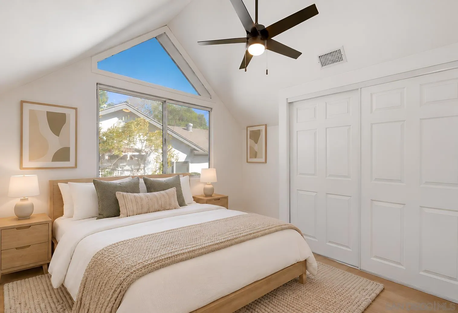 https://cdn.realtyfeed.com/cdn/127/260025063/722eb5493673c692b66d5ed31ce49623.webp