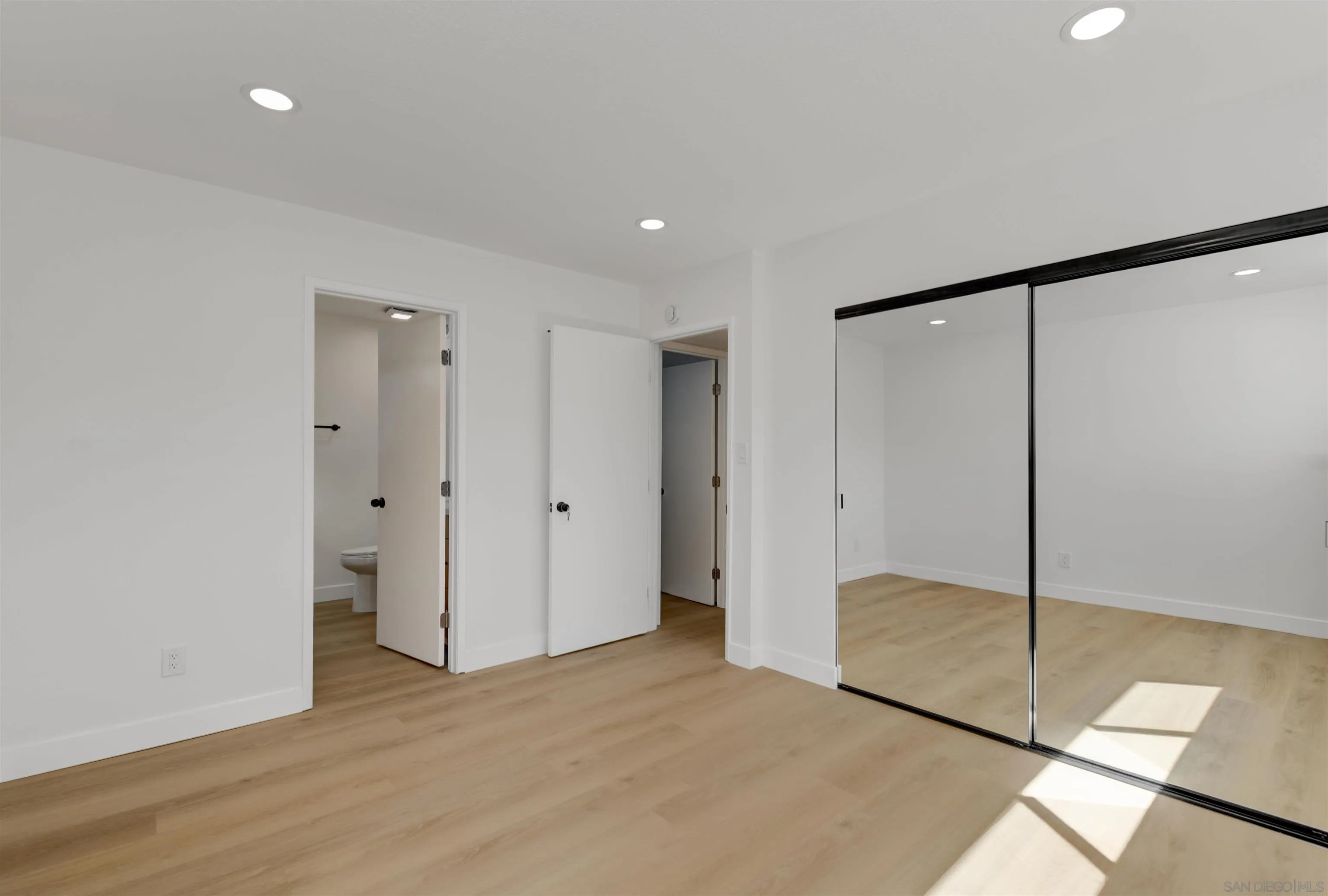 https://cdn.realtyfeed.com/cdn/127/260025063/7d40b15447176e99b7ff051564865457.webp