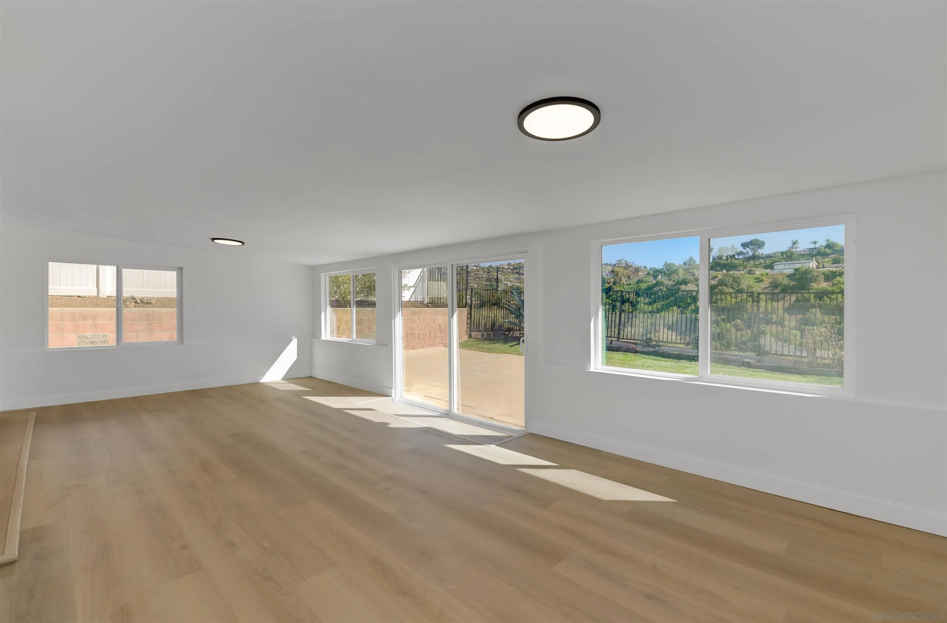 https://cdn.realtyfeed.com/cdn/127/260025063/a212e4876f0d3188b3730a485446ffa2.webp