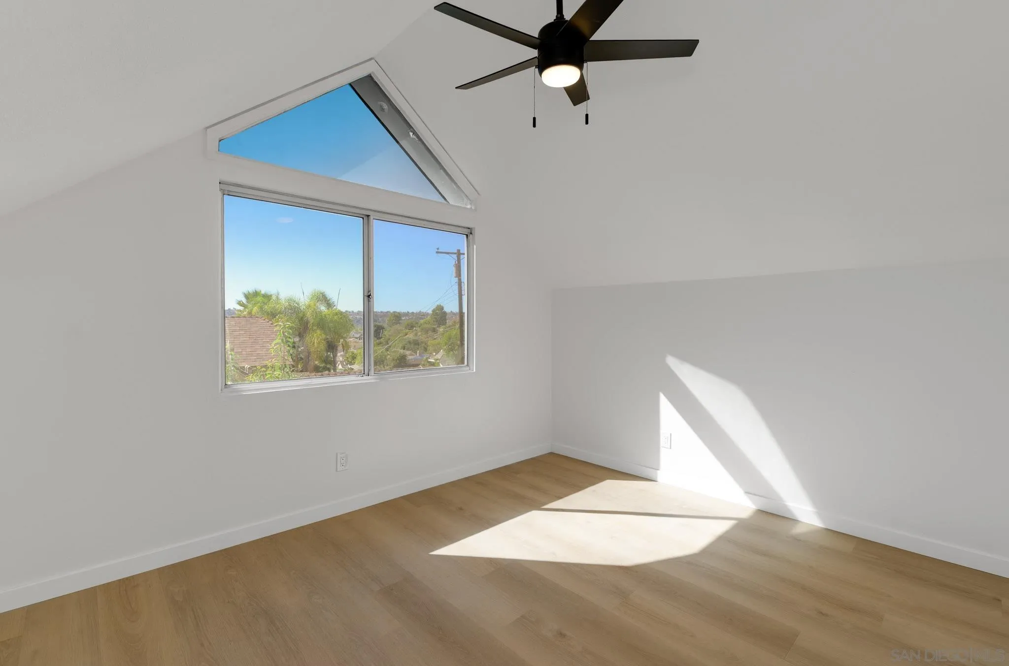 https://cdn.realtyfeed.com/cdn/127/260025063/aea574f97582a4726d79270db3b328d8.webp