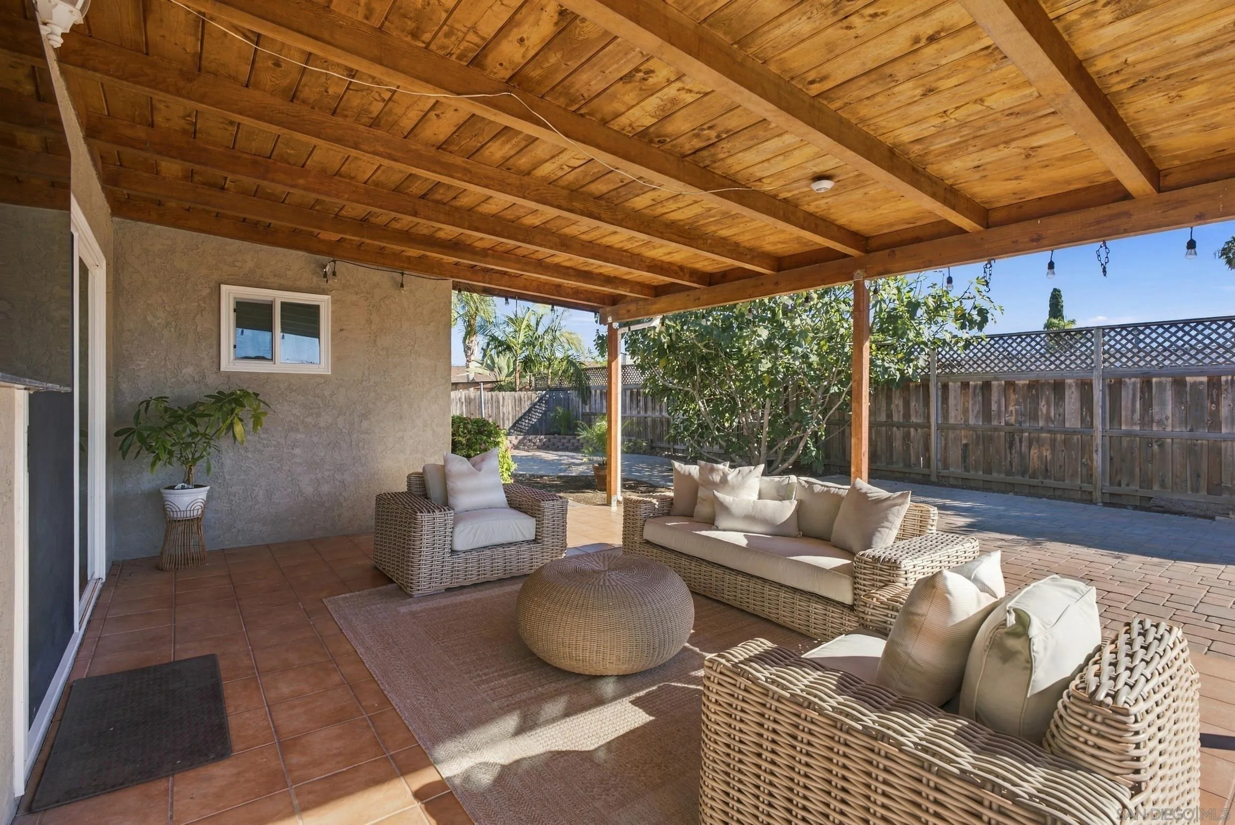 https://cdn.realtyfeed.com/cdn/127/260025073/4572e93d1bef4b6e6c26fb1c29045313.webp