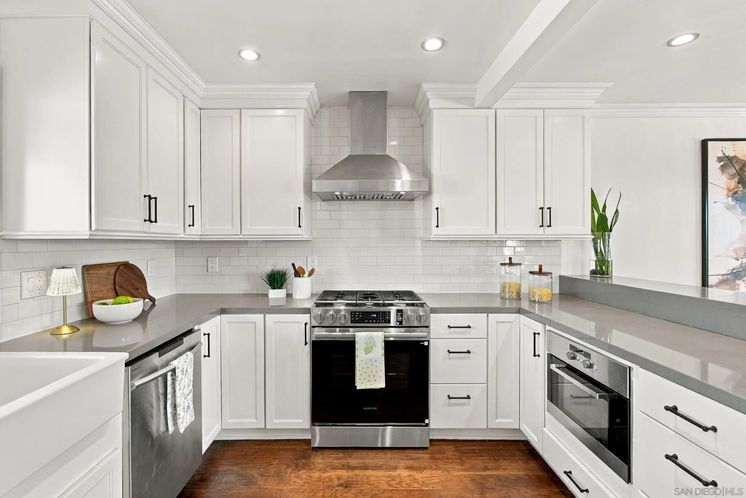 https://cdn.realtyfeed.com/cdn/127/260025073/8af50c09180e9bbe88c2df1bb531f0d5.webp