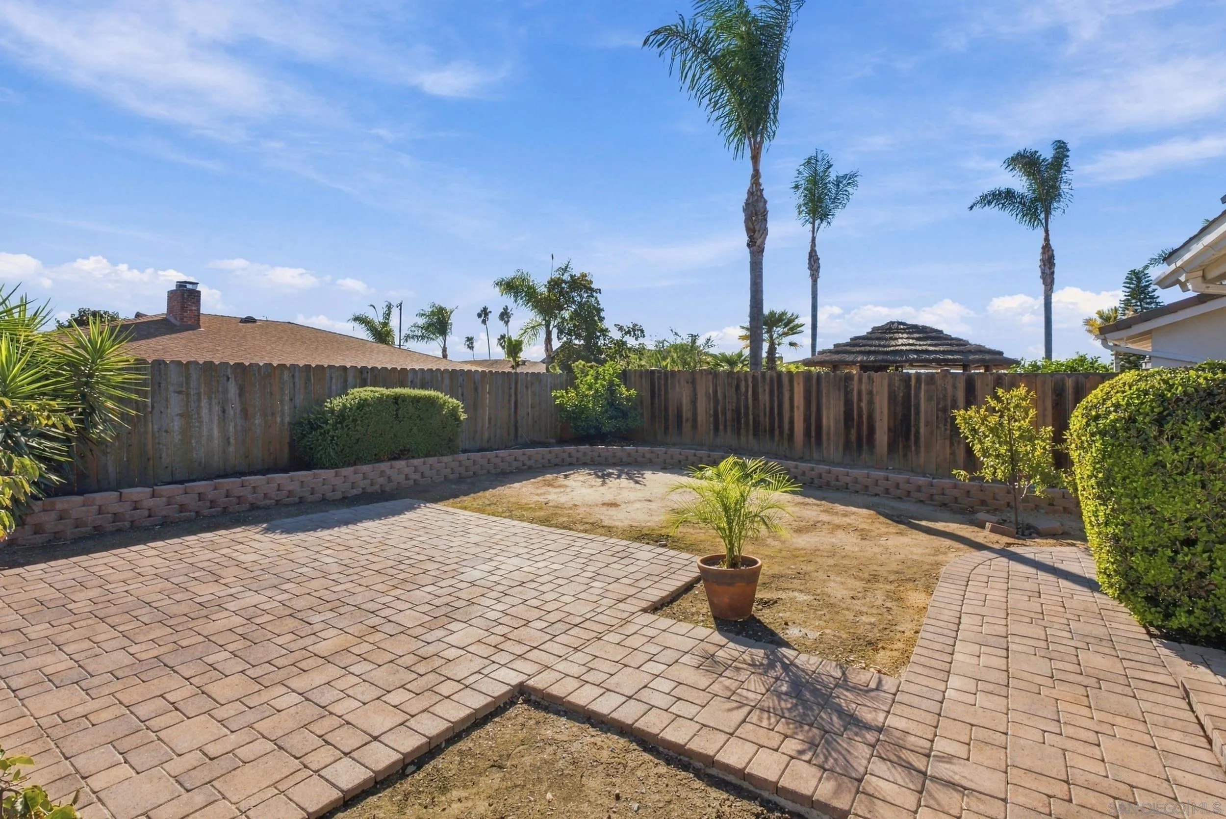 https://cdn.realtyfeed.com/cdn/127/260025073/e81ce997f4ded6eca2531096964072df.webp
