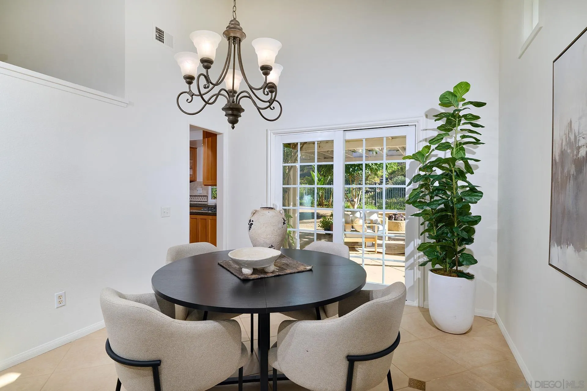 https://cdn.realtyfeed.com/cdn/127/260025080/1365b70ce533e68cd32d5fd9435b40e1.webp