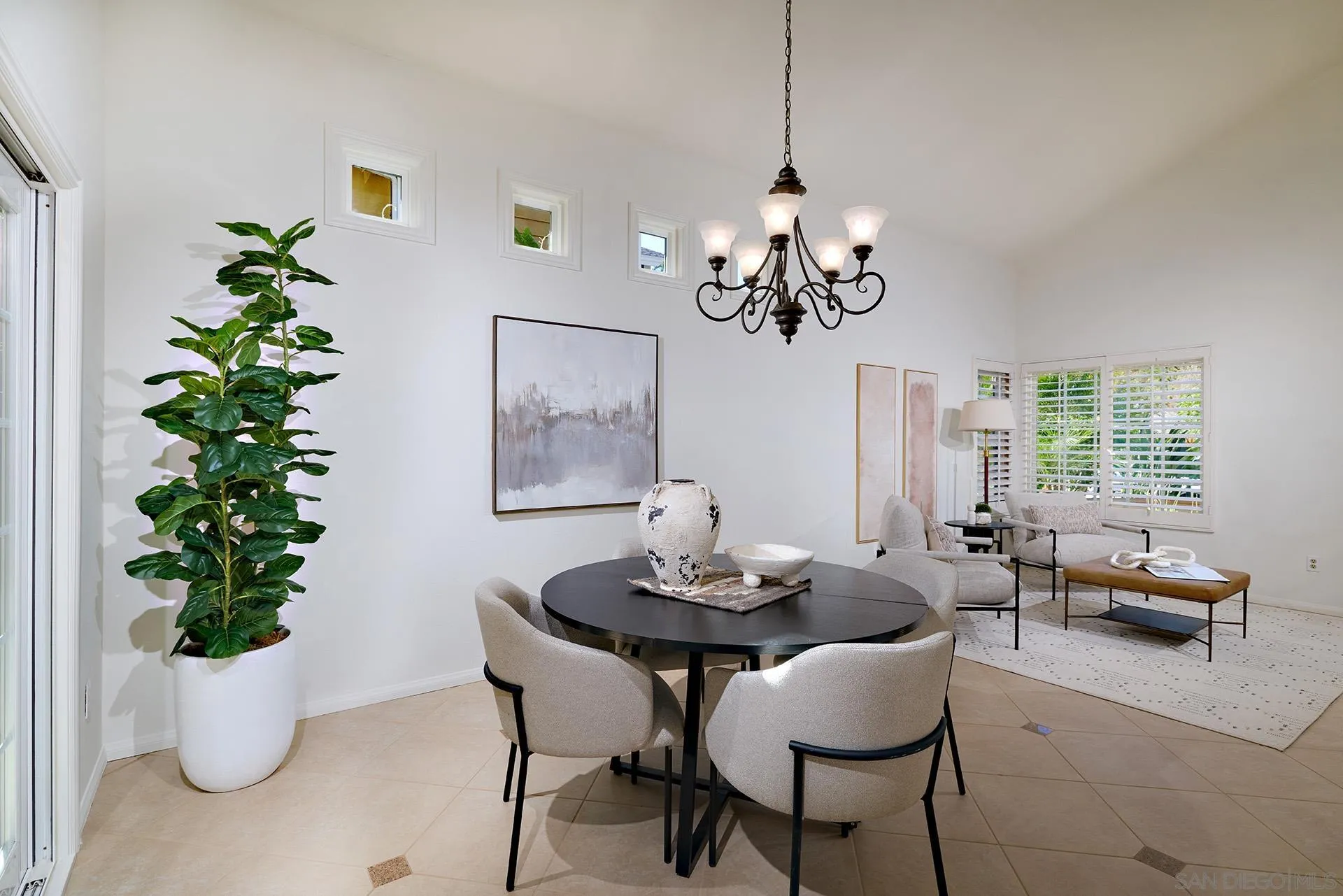 https://cdn.realtyfeed.com/cdn/127/260025080/7534d0ec56b74e08718b9f46ce72f3c9.webp