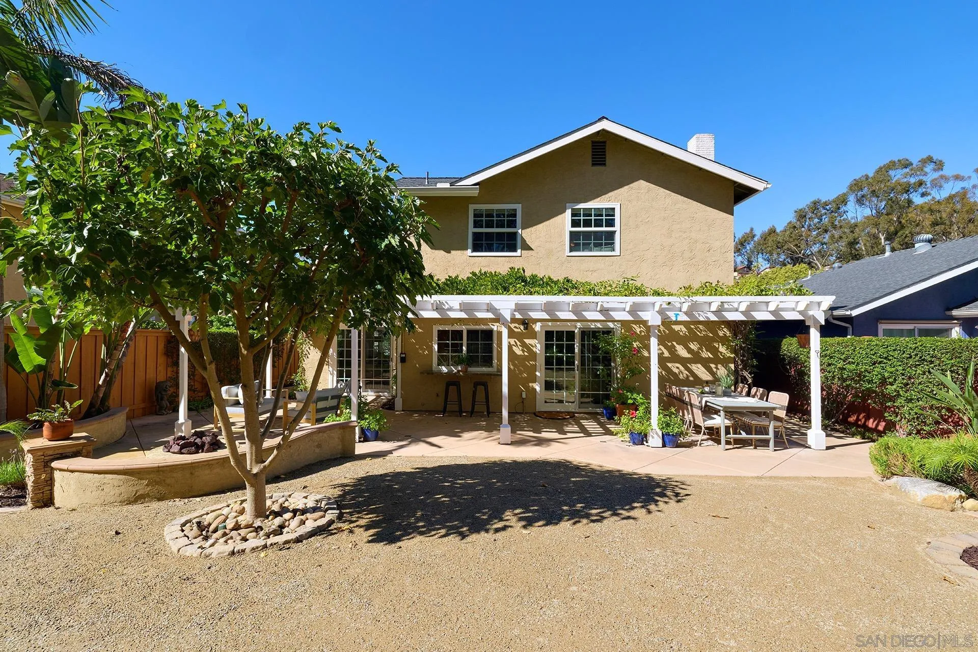 https://cdn.realtyfeed.com/cdn/127/260025080/9eebbeeadb96a6161c67a25165236c90.webp