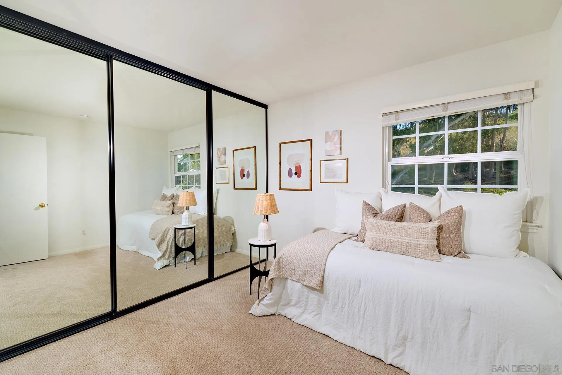 https://cdn.realtyfeed.com/cdn/127/260025080/de819a28a24faf81a20dc72fbadbc87f.webp