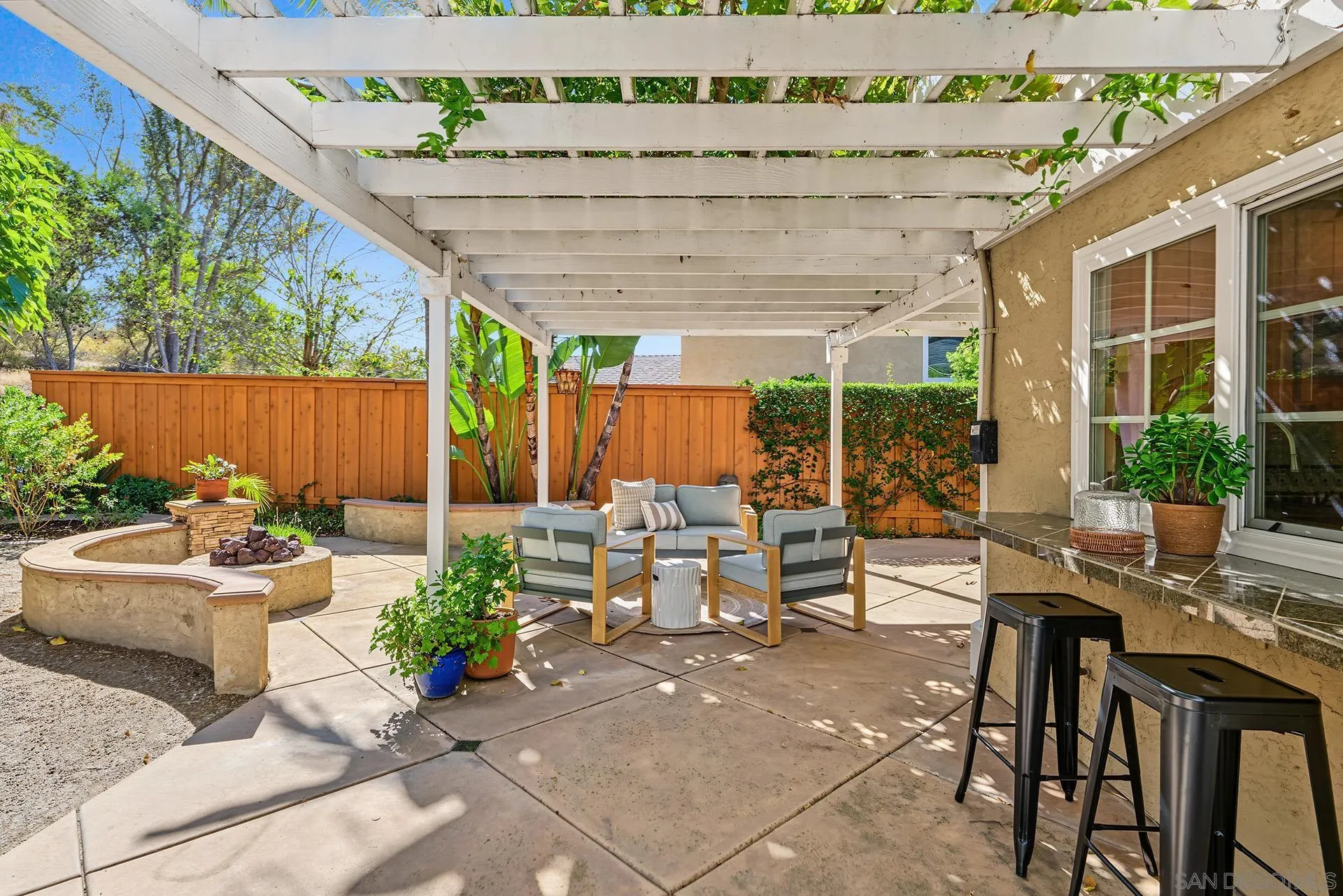 https://cdn.realtyfeed.com/cdn/127/260025080/fe78495c3b81e7f95a84b15165151c50.webp