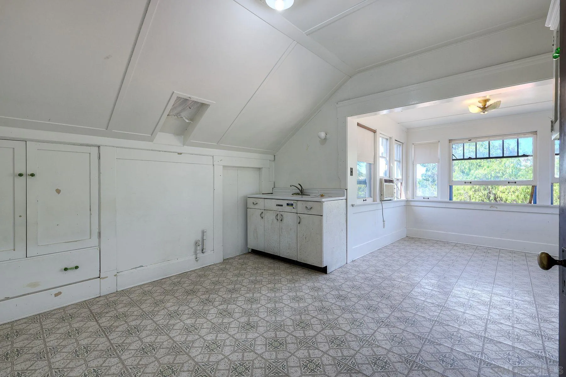 2450 A st, San Diego, CA 92102, photo 36