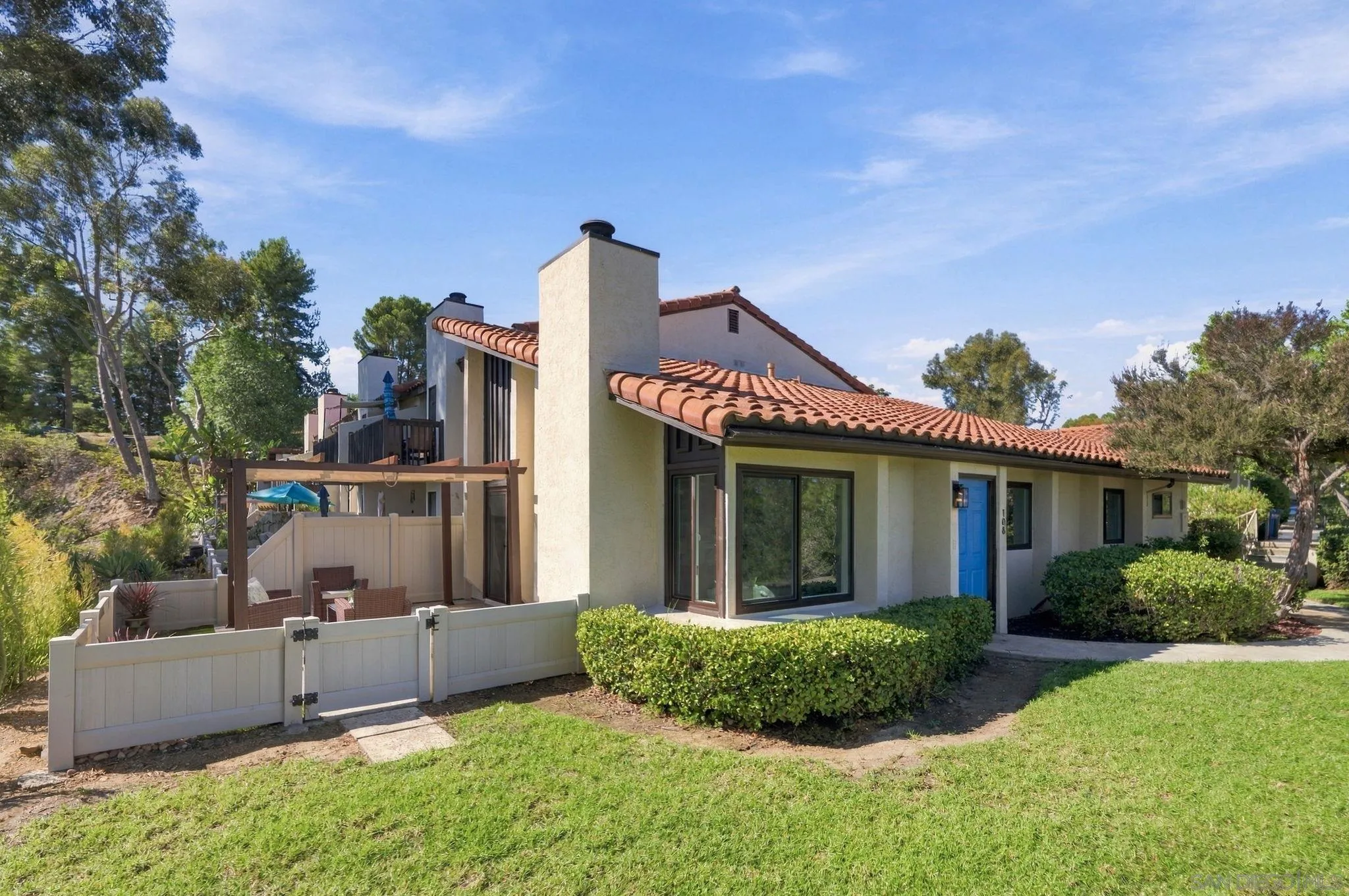 https://cdn.realtyfeed.com/cdn/127/260025087/2e8b13f1bcb7bf014b0e14a5b794cf81.webp