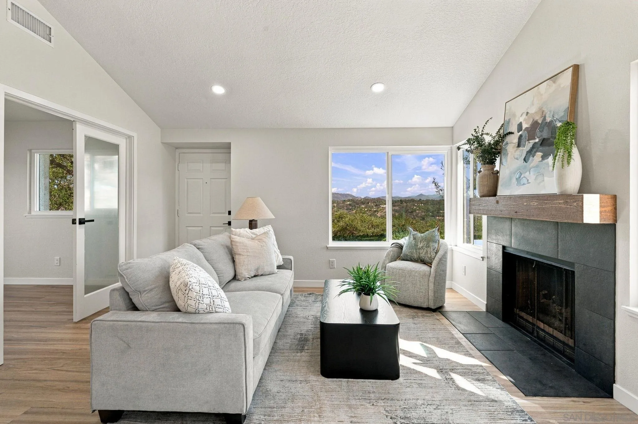 https://cdn.realtyfeed.com/cdn/127/260025087/2f7dda17b6be5fa33ac949082572f484.webp