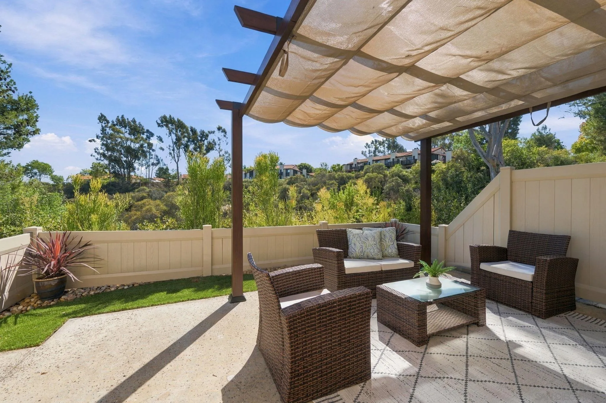 https://cdn.realtyfeed.com/cdn/127/260025087/324395125f7502dbd0ba3be5b649403c.webp