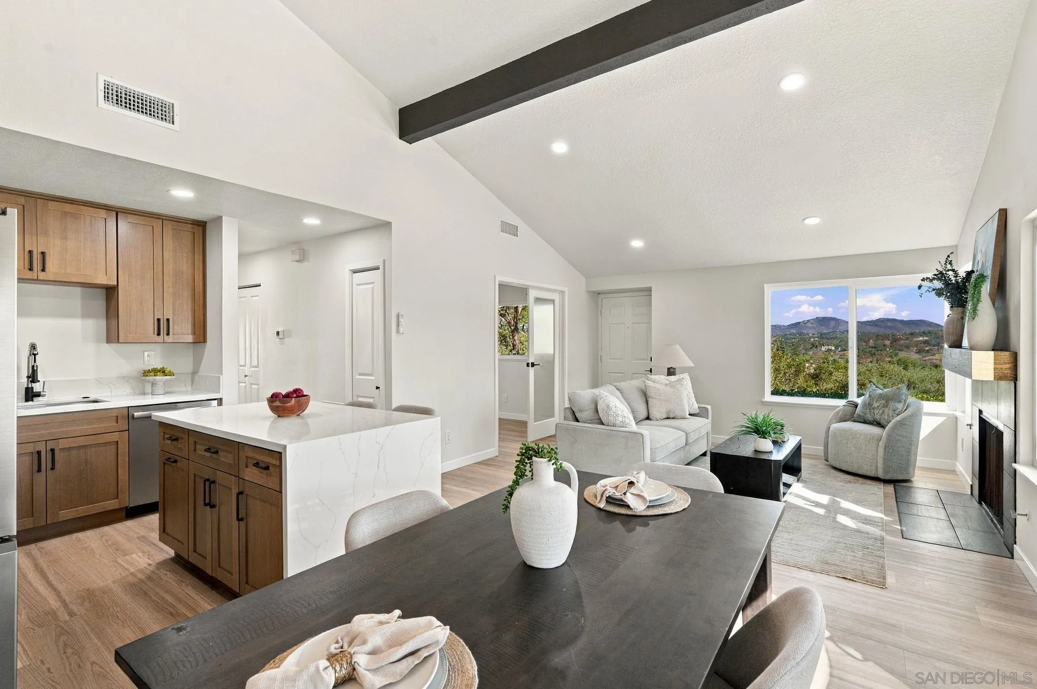 https://cdn.realtyfeed.com/cdn/127/260025087/3cc139ae9029531c0018907d88e1caaf.webp
