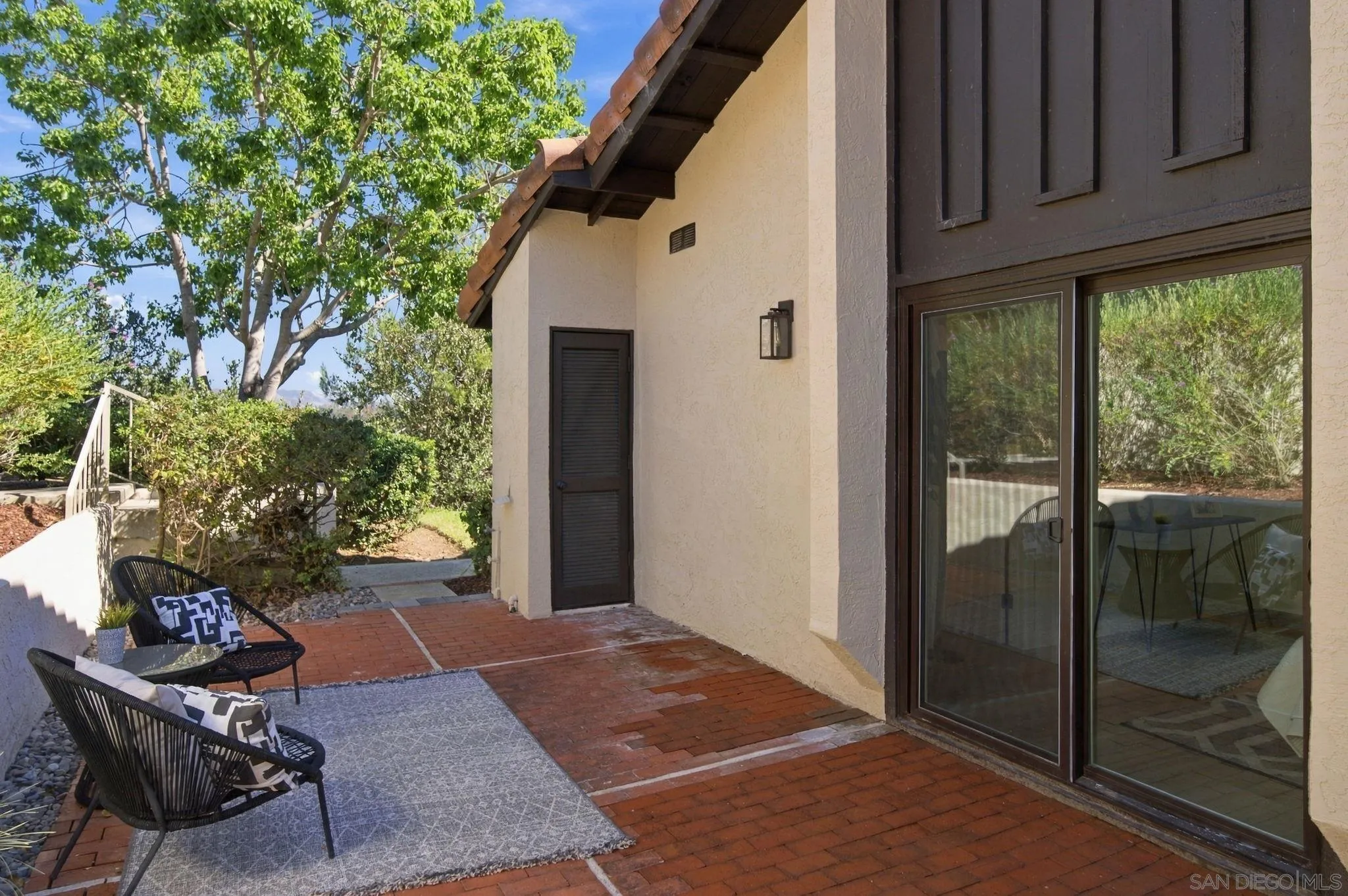 https://cdn.realtyfeed.com/cdn/127/260025087/595c79d08024293471731e19ca18582e.webp