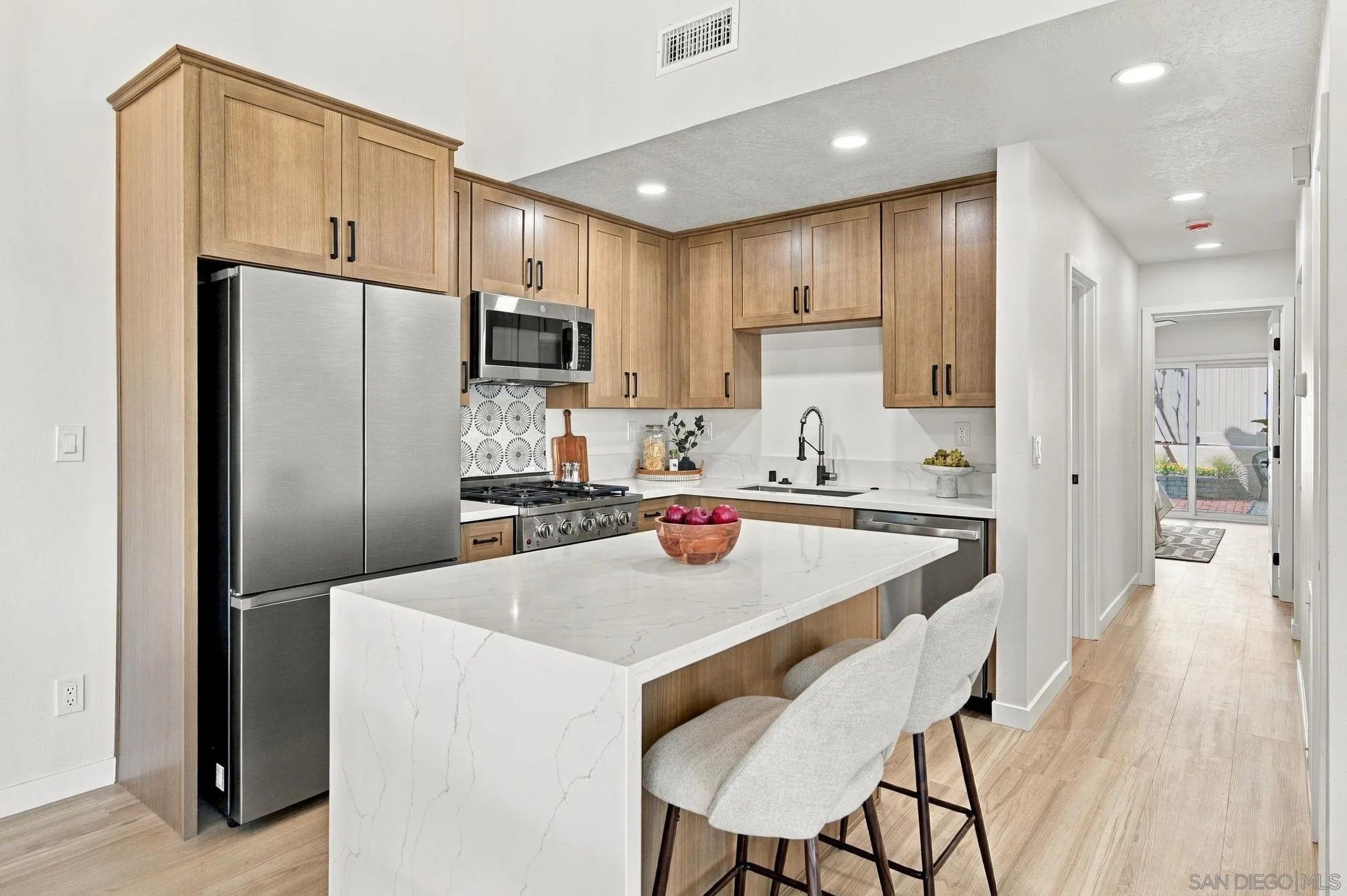 https://cdn.realtyfeed.com/cdn/127/260025087/c0bed3755ec5d7548b74aff58af5b2e5.webp