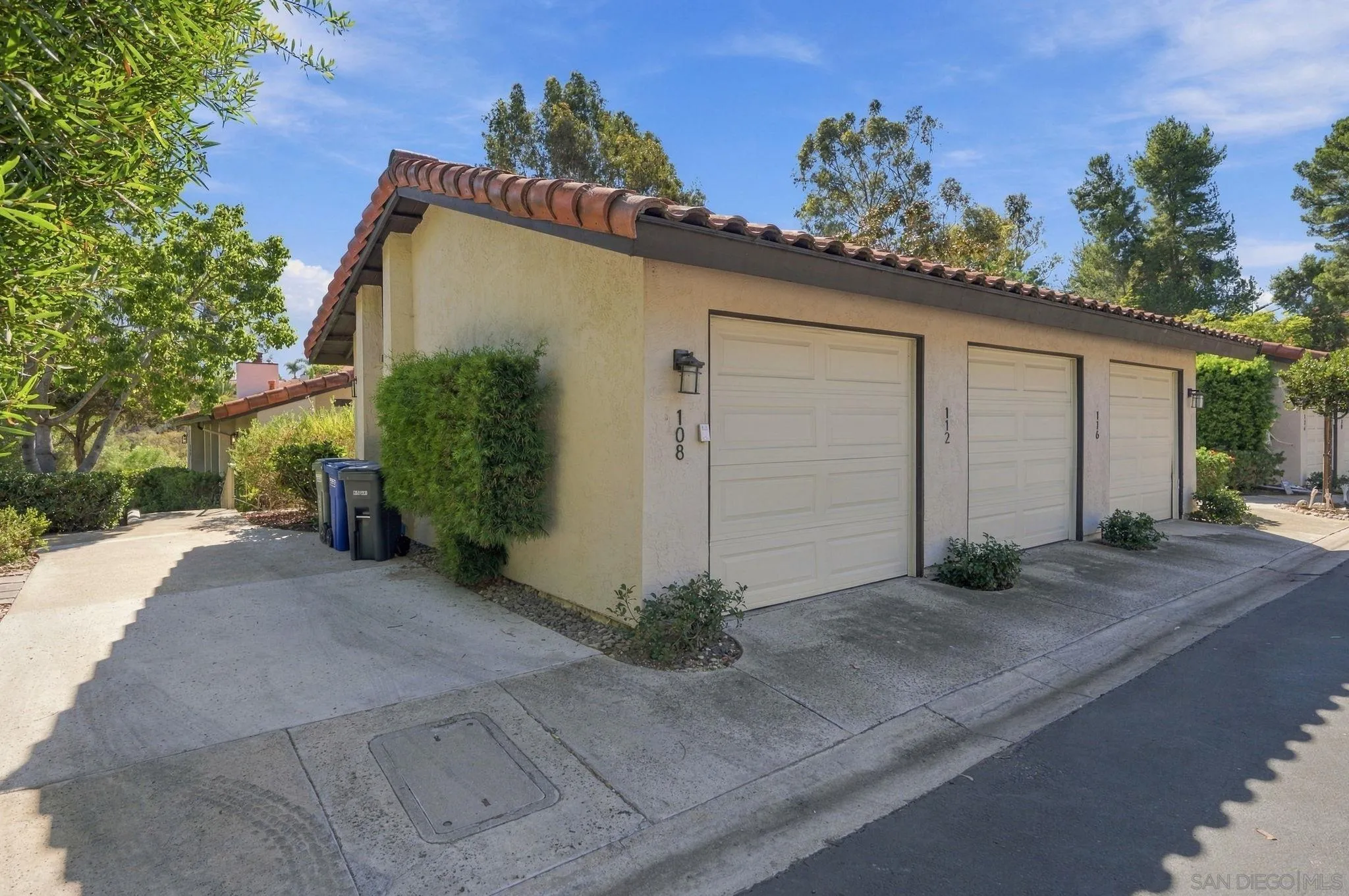 https://cdn.realtyfeed.com/cdn/127/260025087/ccf11c3e5e31dca645d5ed2cac05f1ae.webp