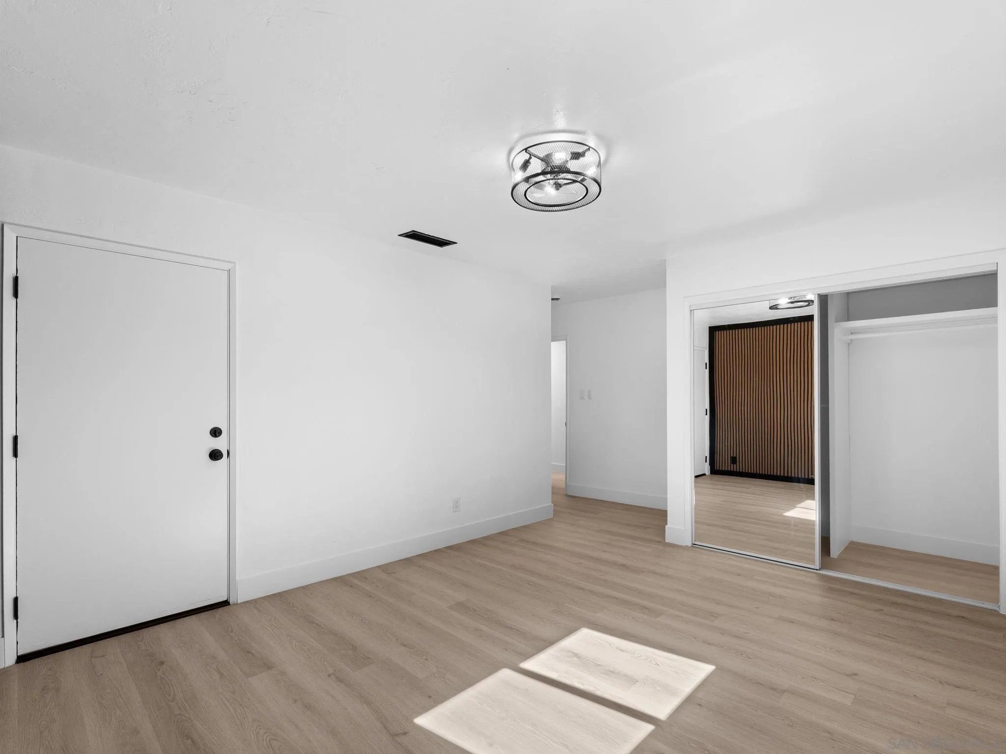 2458 Littleton, El Cajon, CA 92020