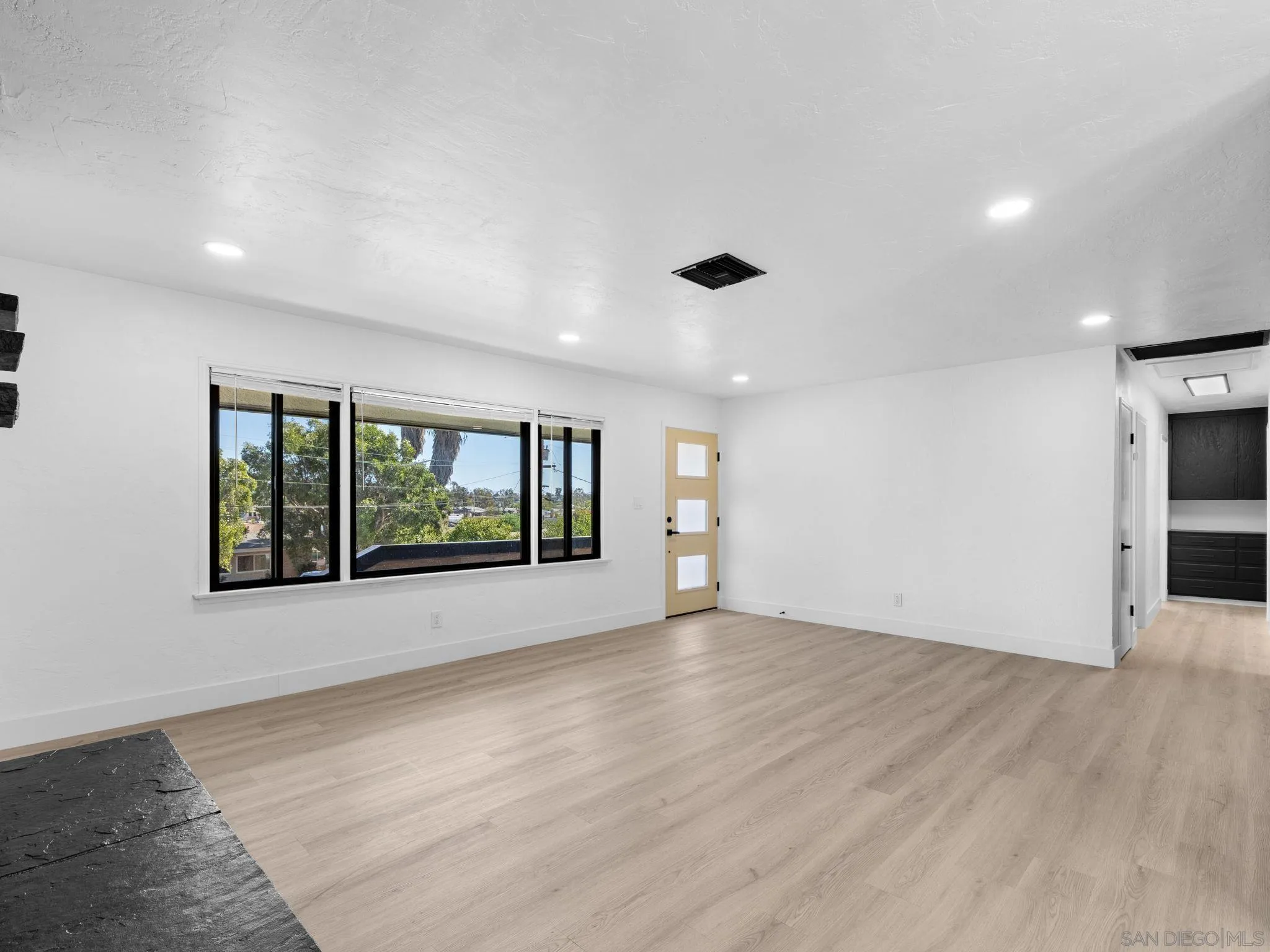 2458 Littleton, El Cajon, CA 92020