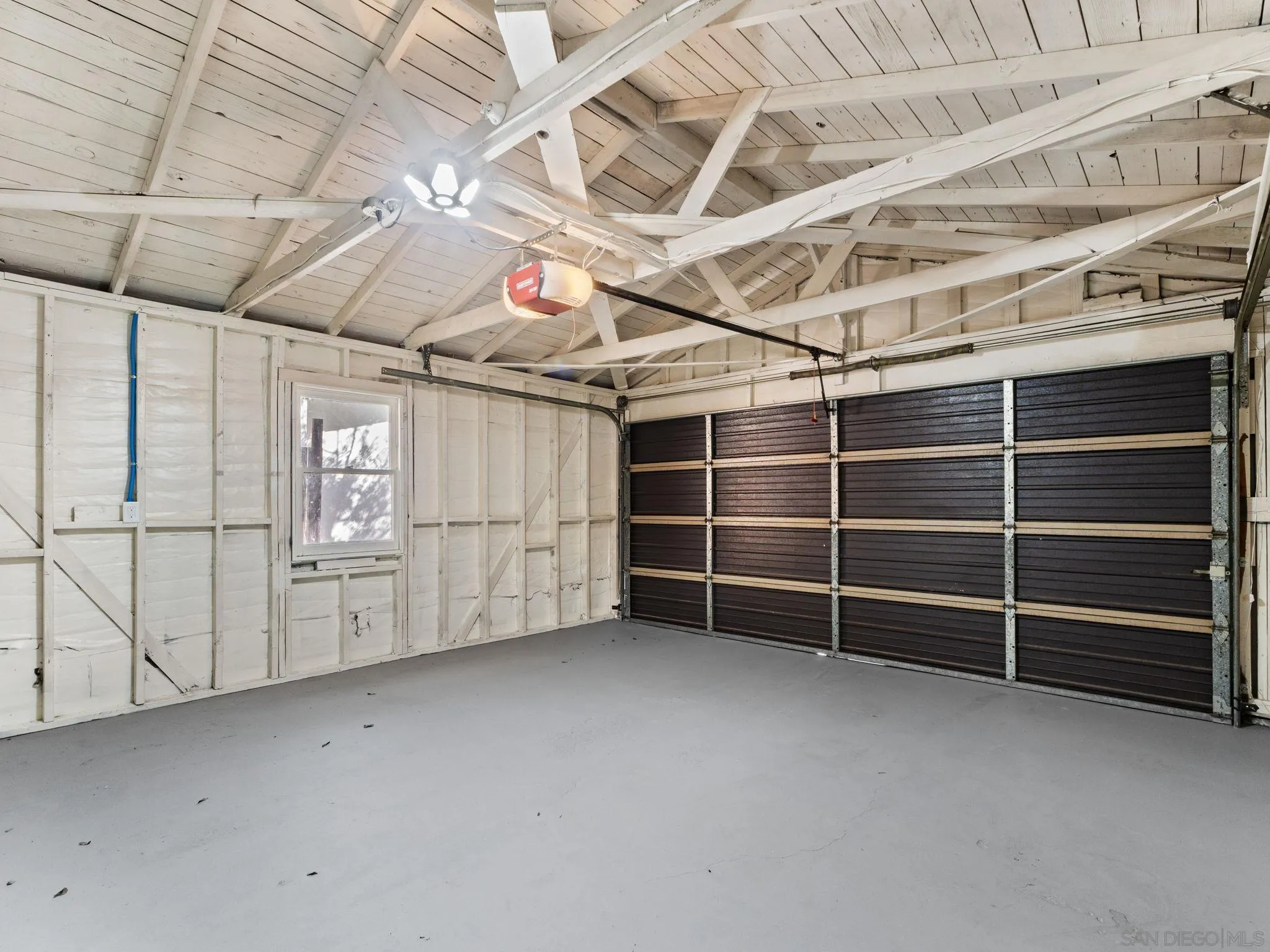 2458 Littleton, El Cajon, CA 92020