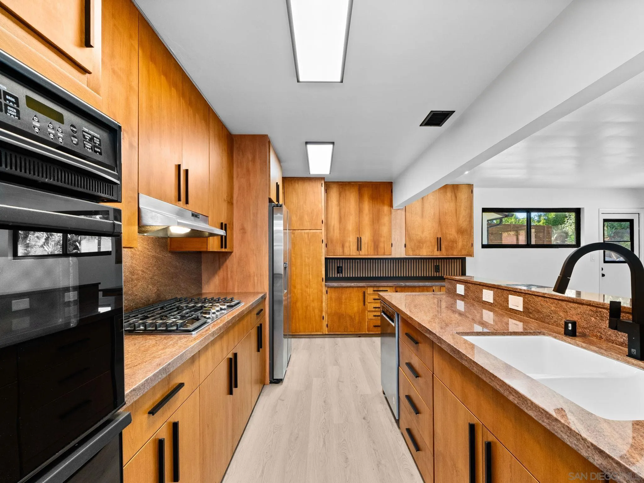 2458 Littleton, El Cajon, CA 92020