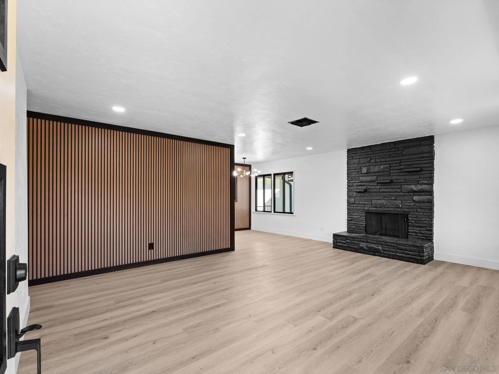 2458 Littleton, El Cajon, CA 92020