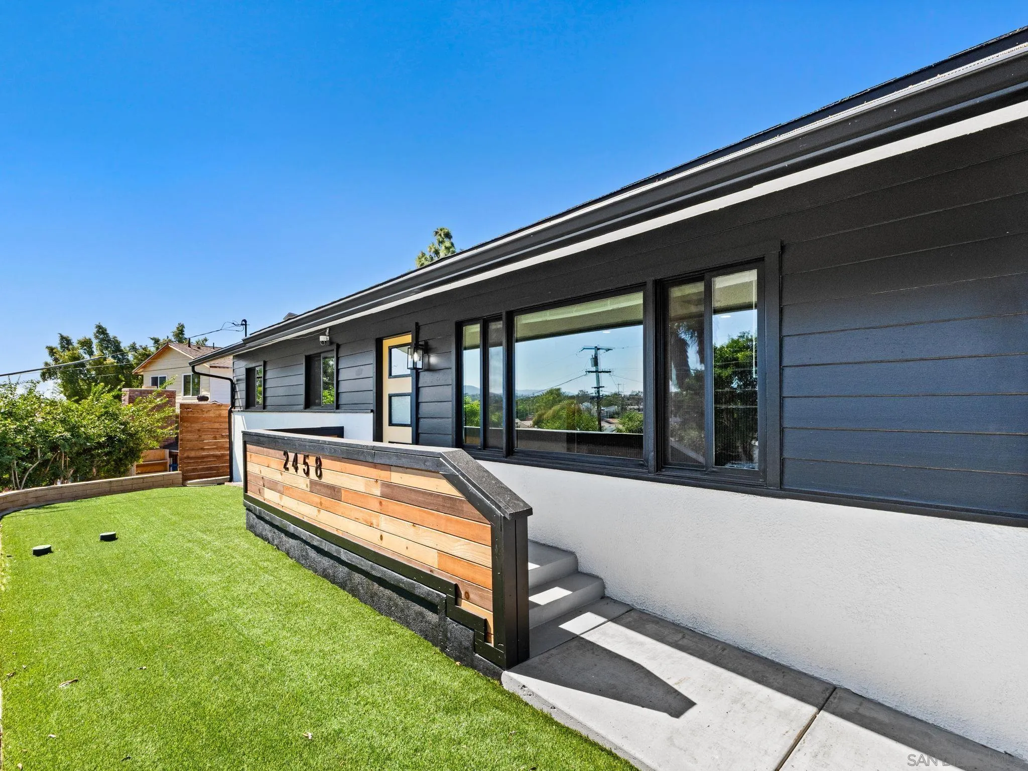 2458 Littleton, El Cajon, CA 92020
