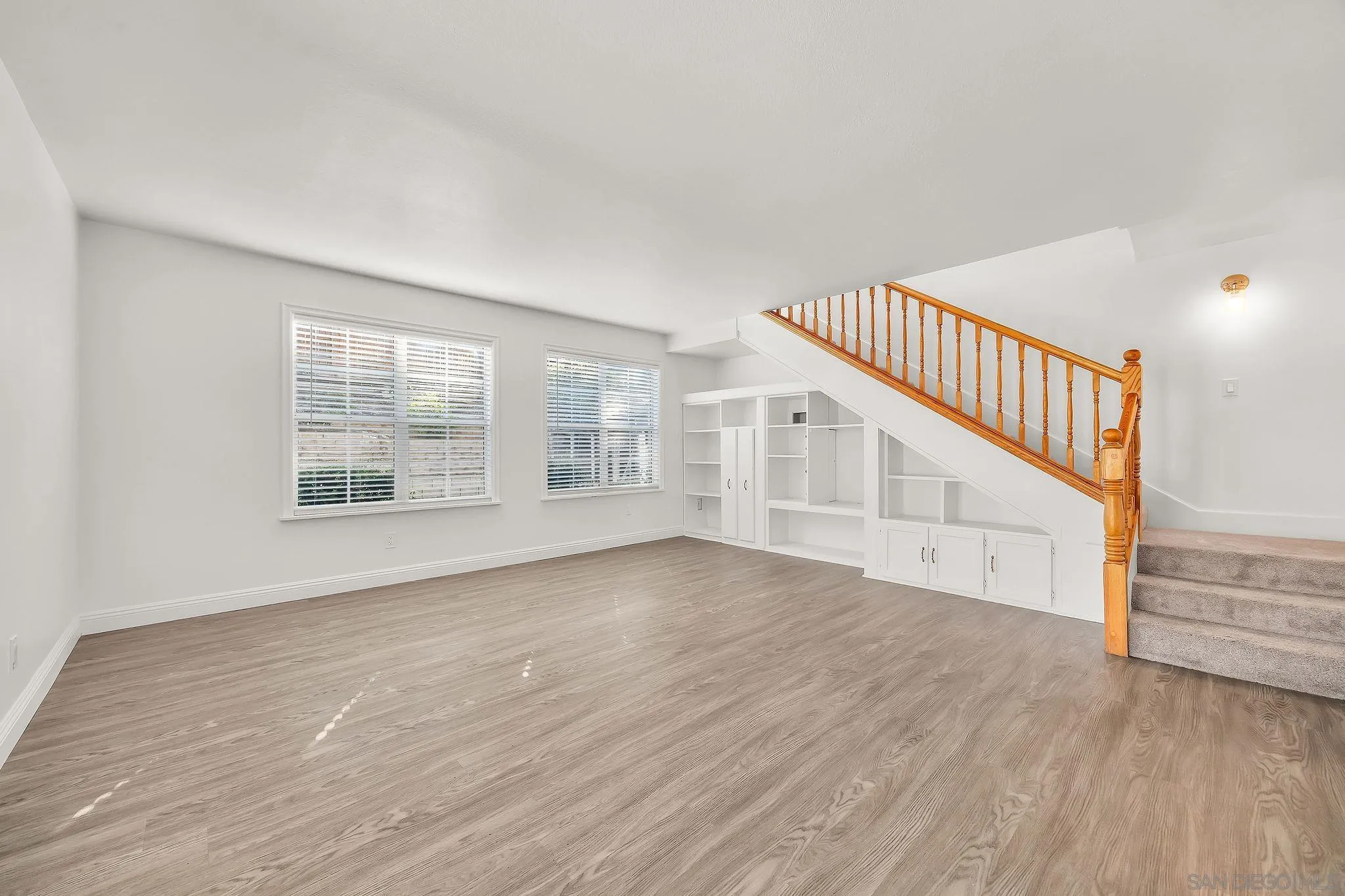 https://cdn.realtyfeed.com/cdn/127/260025093/887cd721d39a996faead893758eafdd7.webp