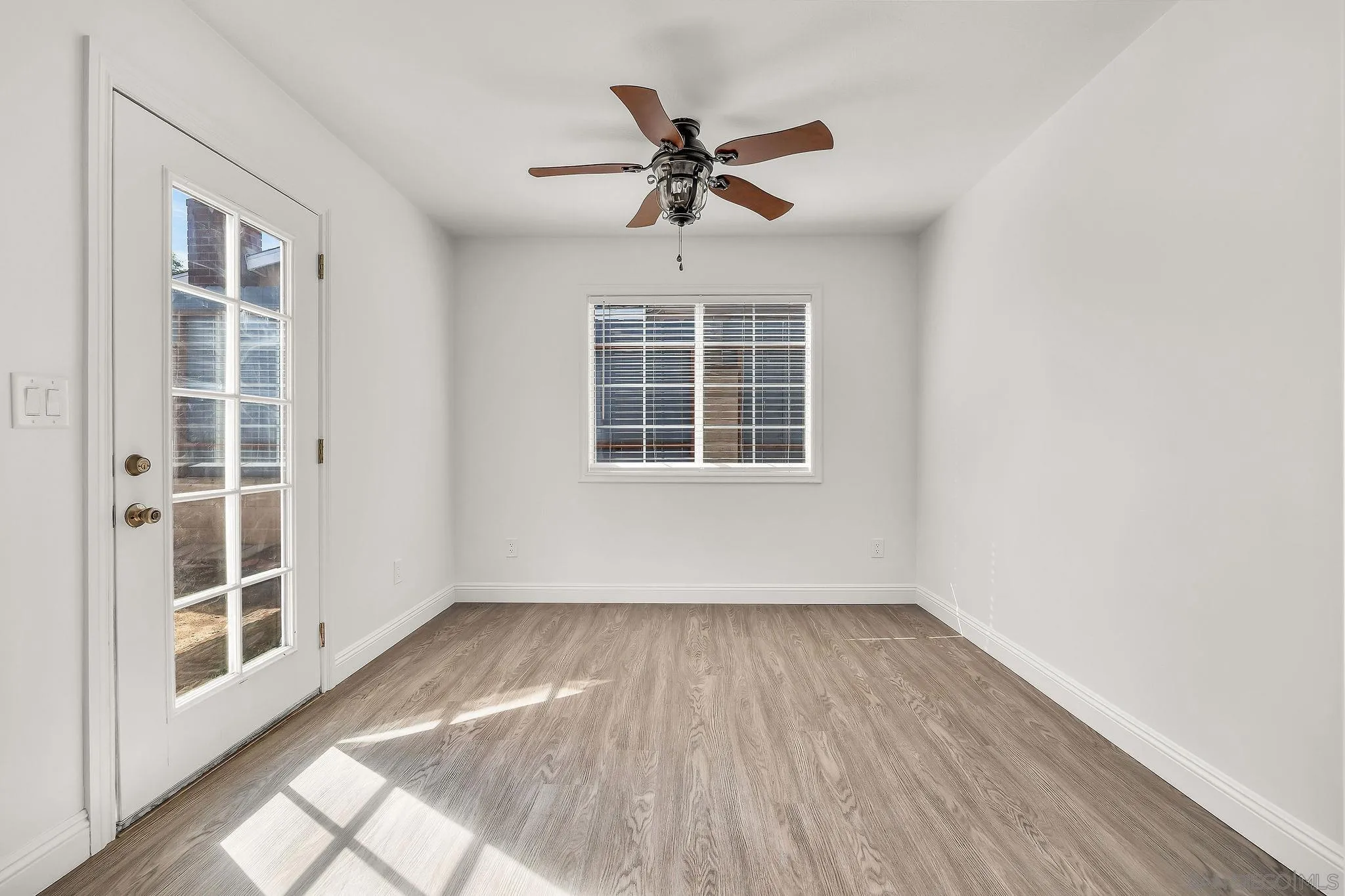 https://cdn.realtyfeed.com/cdn/127/260025093/b0c06ffc8d63e3bc554f0333d81ca3a4.webp