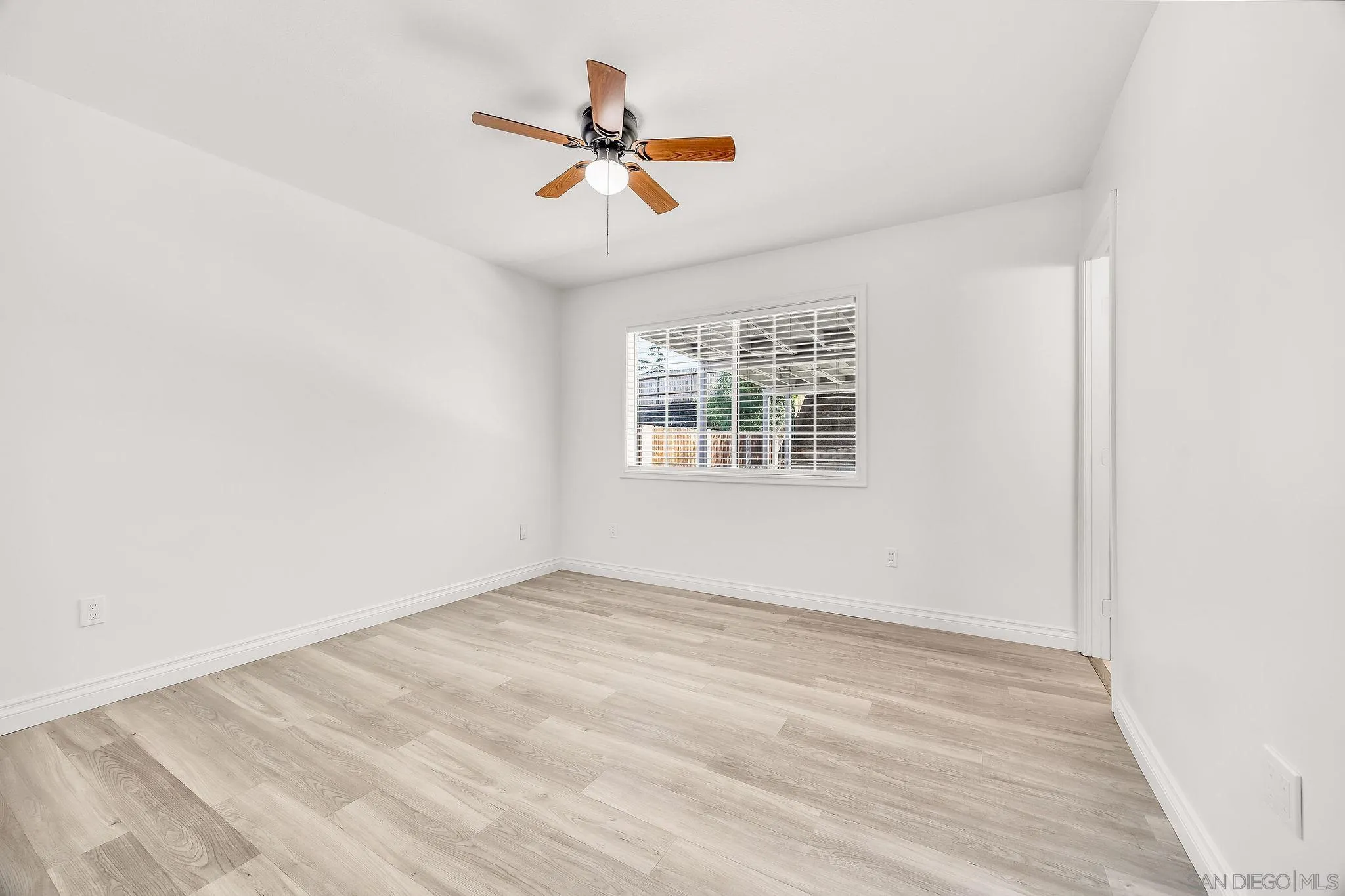 https://cdn.realtyfeed.com/cdn/127/260025093/c2db3092f5e8b67ed21f1c8db494c70a.webp