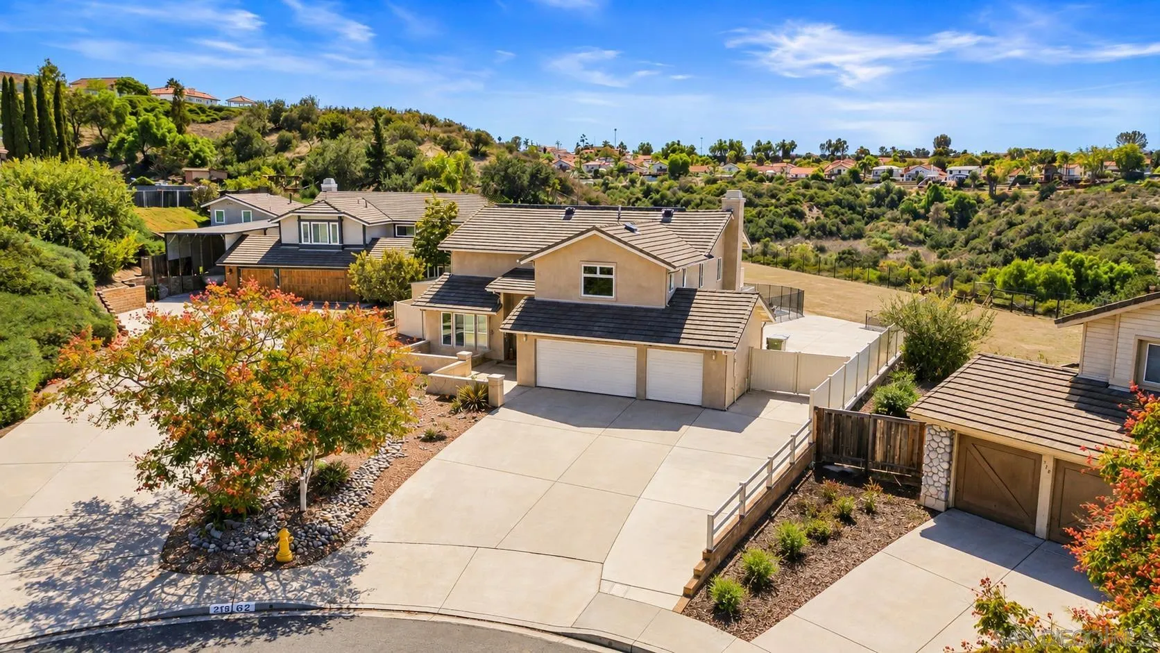 https://cdn.realtyfeed.com/cdn/127/260025094/c6e8c24557f73451b7714dbc36e5e1c9.webp