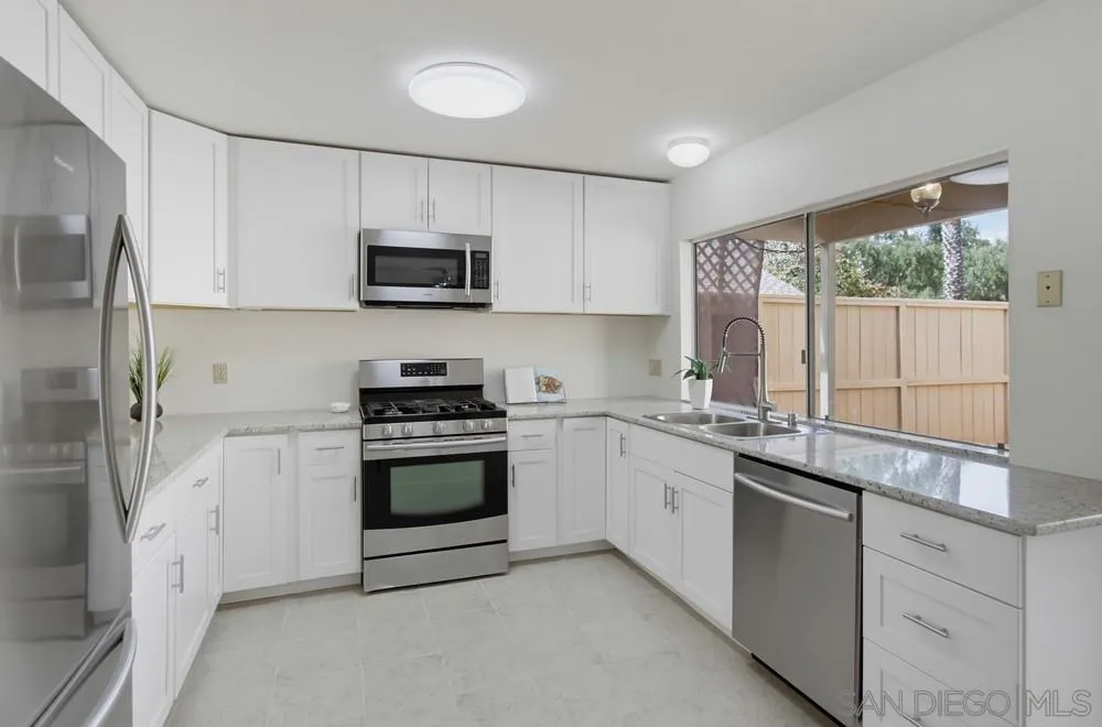 https://cdn.realtyfeed.com/cdn/127/260025097/00dda7c2a2745643e5473ca1bfe5e22a.webp