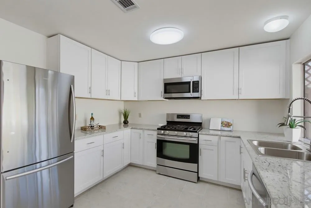https://cdn.realtyfeed.com/cdn/127/260025097/17611bf0b611bf408c7683b3b404e071.webp