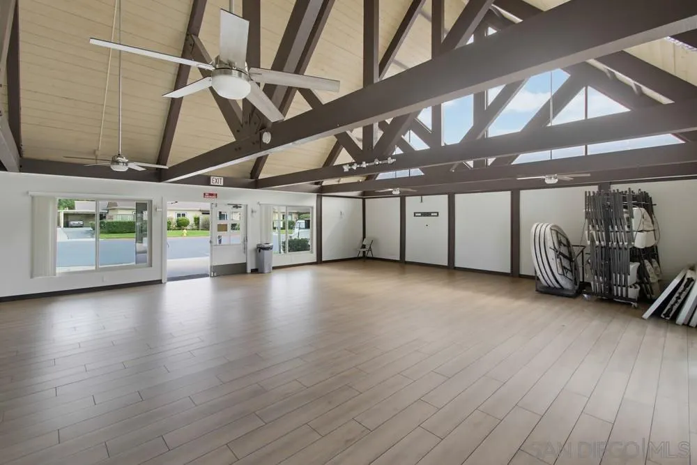 https://cdn.realtyfeed.com/cdn/127/260025097/1c5b33a67e2f9d8c6b01c8458d9fc7fe.webp
