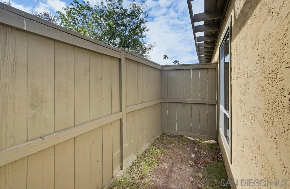 https://cdn.realtyfeed.com/cdn/127/260025097/528aa87aaece98313e49414abe915bfc.webp