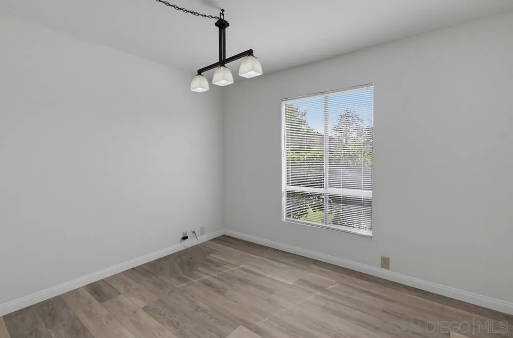 https://cdn.realtyfeed.com/cdn/127/260025097/b15b756573ddf8ddae354d4a05d48d95.webp