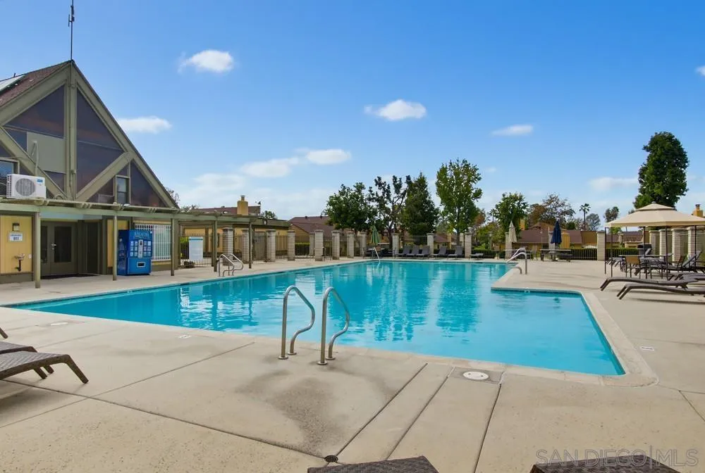 https://cdn.realtyfeed.com/cdn/127/260025097/b8c7917e12330c60f0855281c758b6c8.webp
