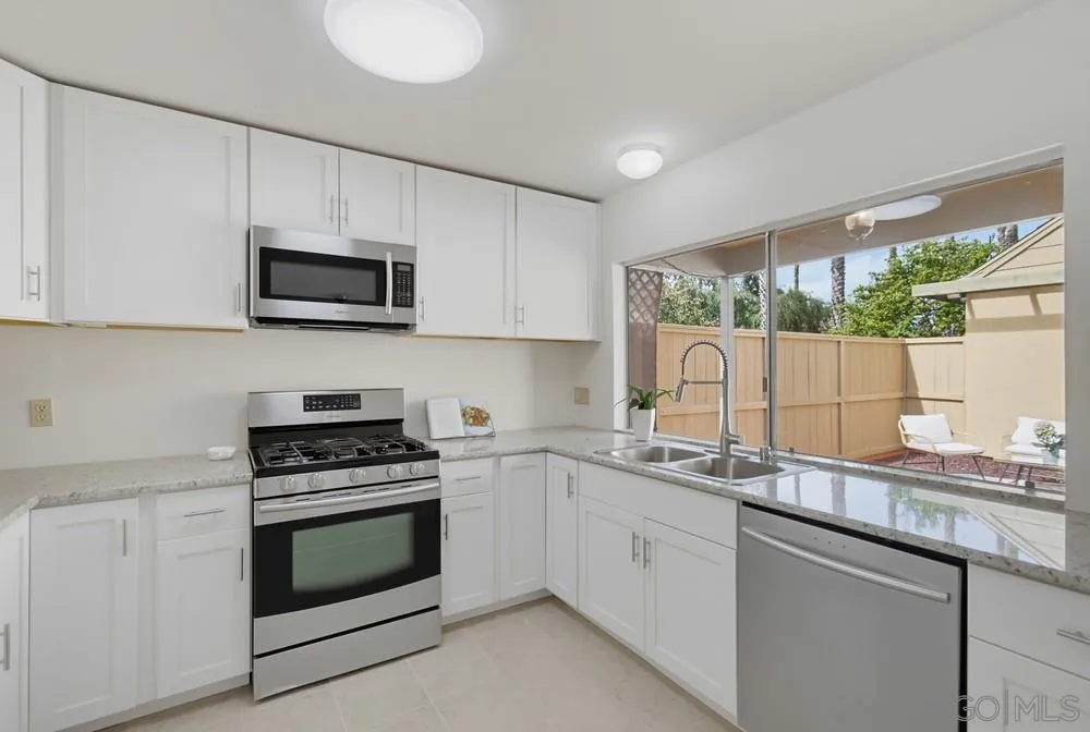https://cdn.realtyfeed.com/cdn/127/260025097/f752c2e12628c89836bb84549cad8921.webp