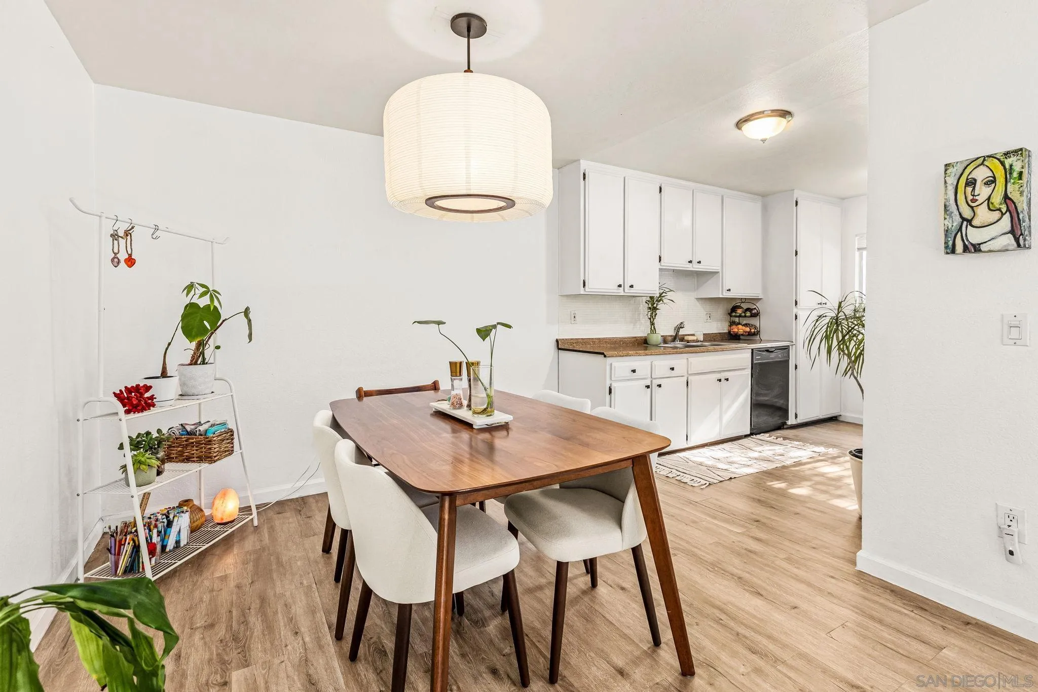 https://cdn.realtyfeed.com/cdn/127/2600251/b8275ca01f9fb2770577478cba8f34c3.webp