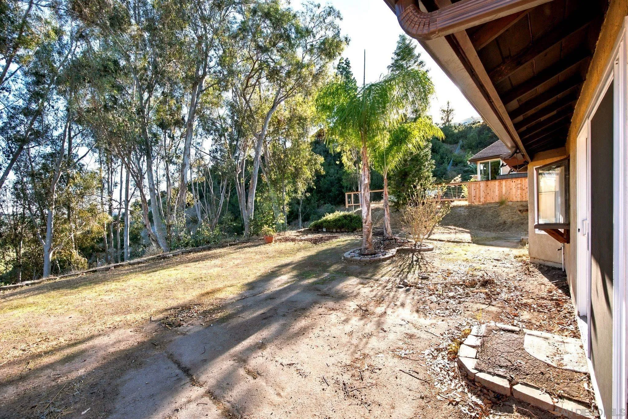 https://cdn.realtyfeed.com/cdn/127/260025100/0be0051793fa1f0482f771f6cabc3469.webp