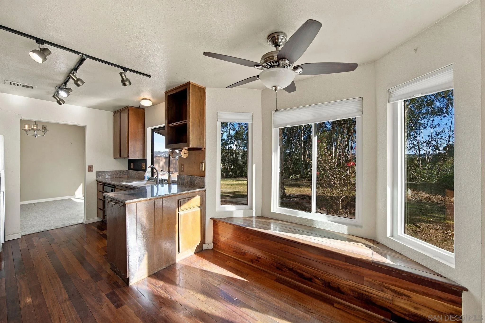 https://cdn.realtyfeed.com/cdn/127/260025100/2675a5bb484b081d481332101d862774.webp