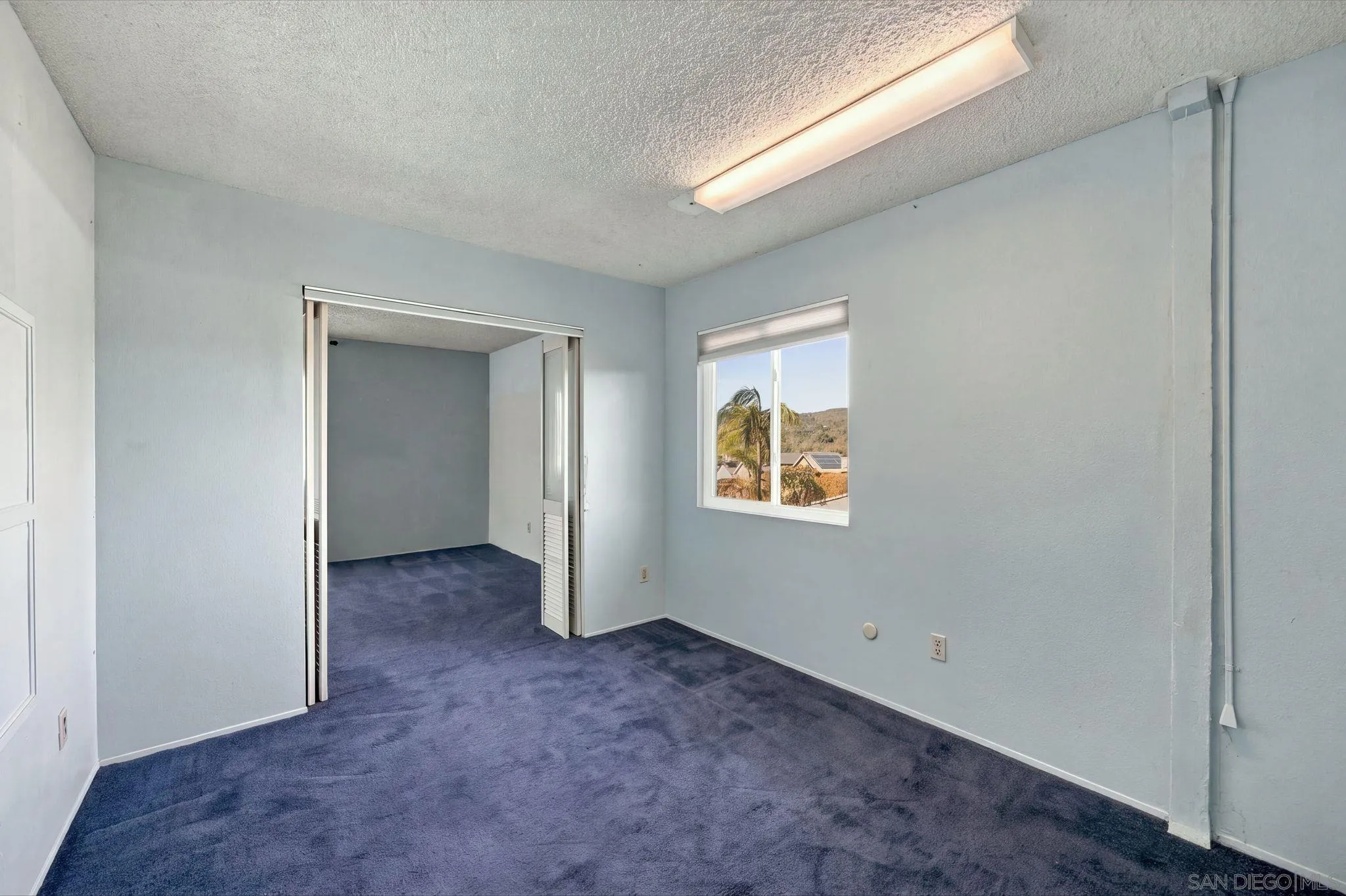 https://cdn.realtyfeed.com/cdn/127/260025100/32ed59e6562afc2f754ead6fec462aca.webp