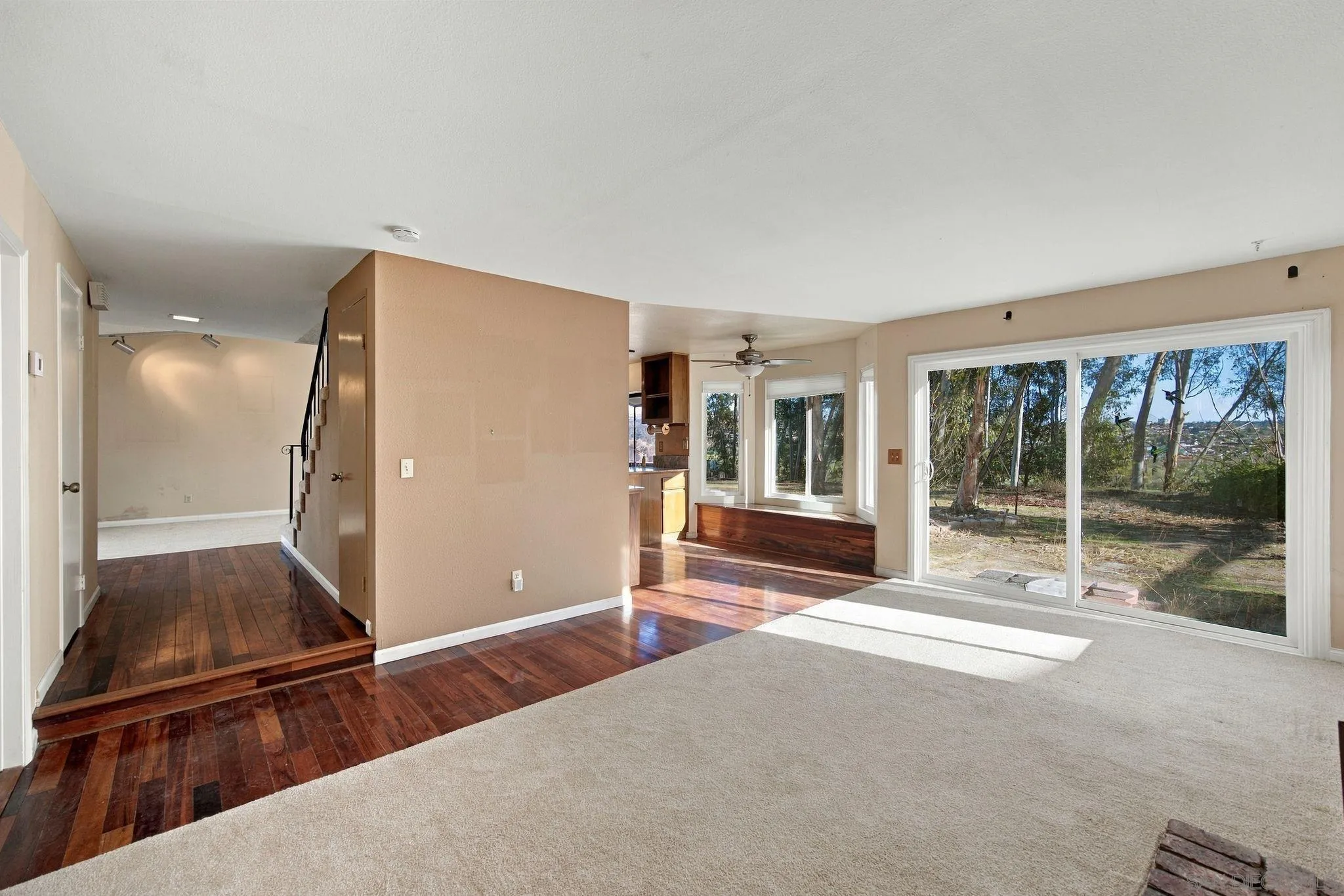 https://cdn.realtyfeed.com/cdn/127/260025100/3e51385e94cabf802ef00a30346e34d6.webp