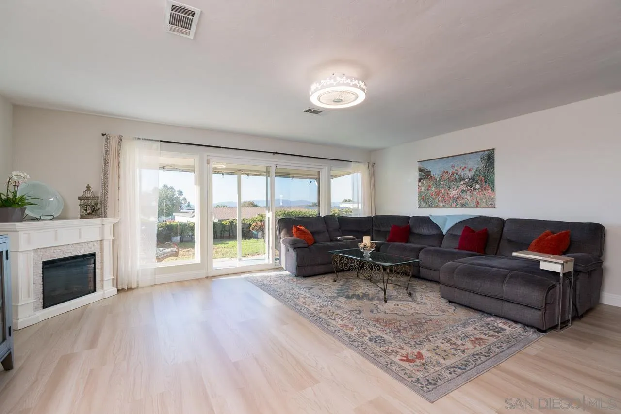 https://cdn.realtyfeed.com/cdn/127/260025102/c363eb2e8e607f730bb642884b308653.webp