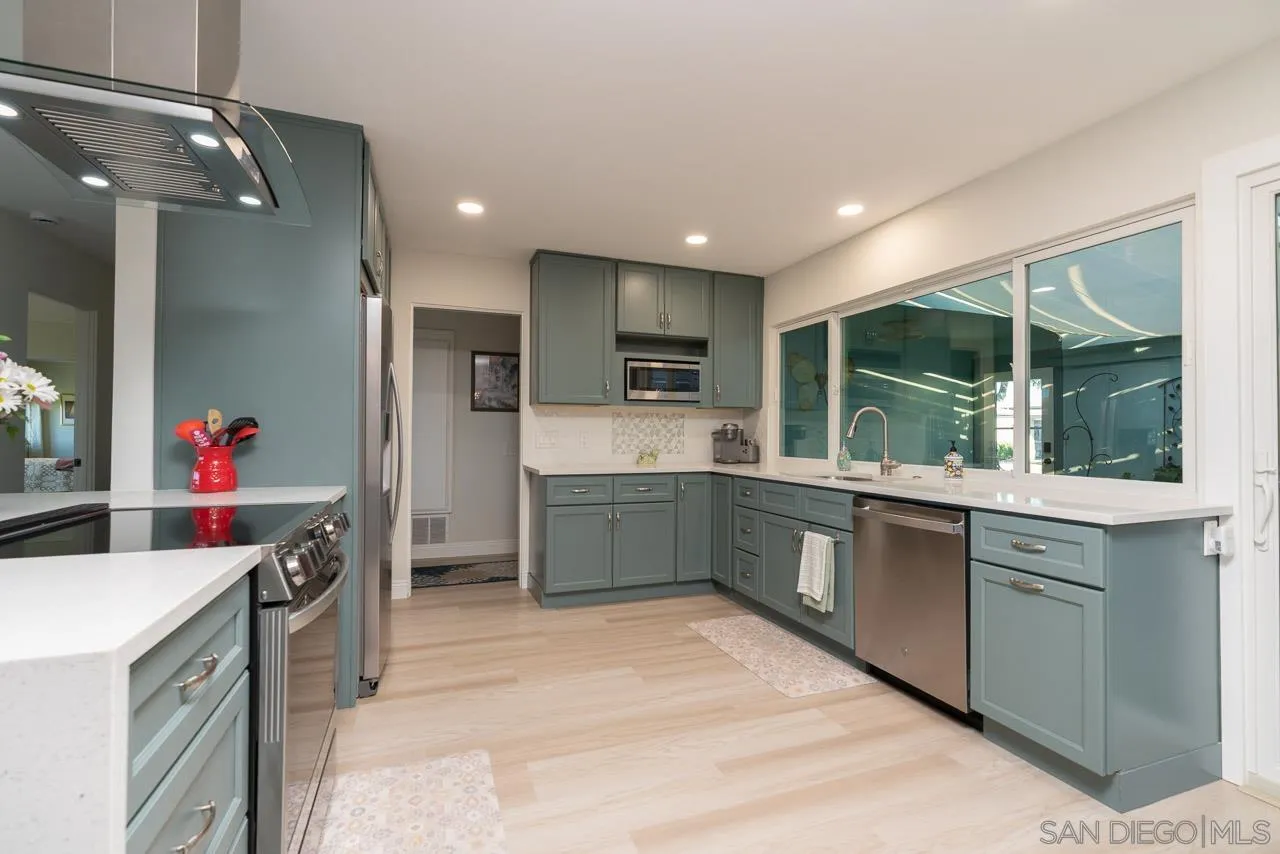https://cdn.realtyfeed.com/cdn/127/260025102/f3eba0ac24430d5474d08890b5e0c85e.webp