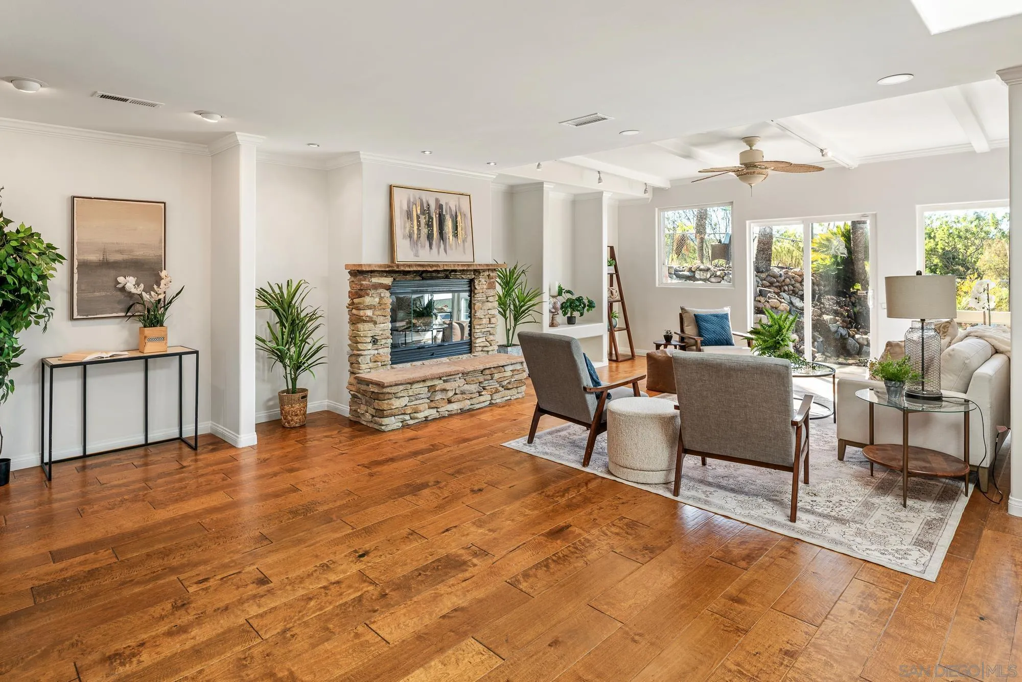 https://cdn.realtyfeed.com/cdn/127/260025103/042e5ef2cea07e593fd1ed5ec937ef4a.webp