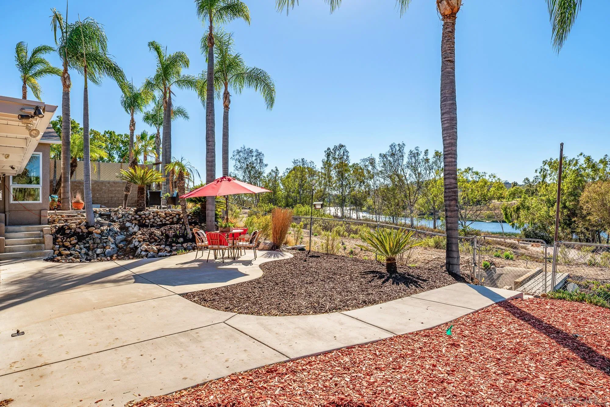 https://cdn.realtyfeed.com/cdn/127/260025103/0ccd488aa35f94926ccadb3fa2c084b3.webp